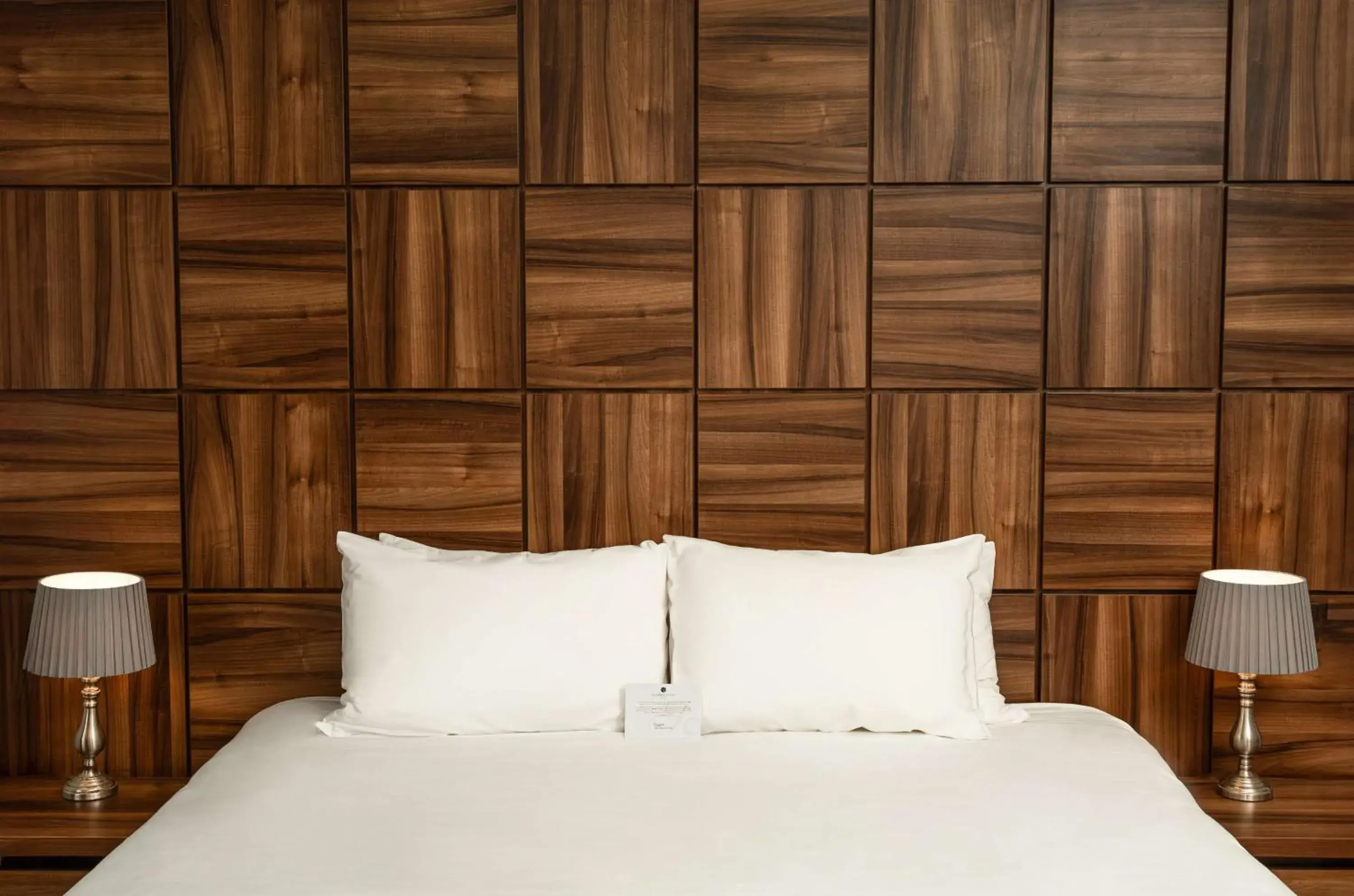 Bedroom, Bed in Stanhill Court Hotel, a member of Radisson Individuals Bedroom, Bed in Stanhill Court Hotel, a member of Radisson Individuals