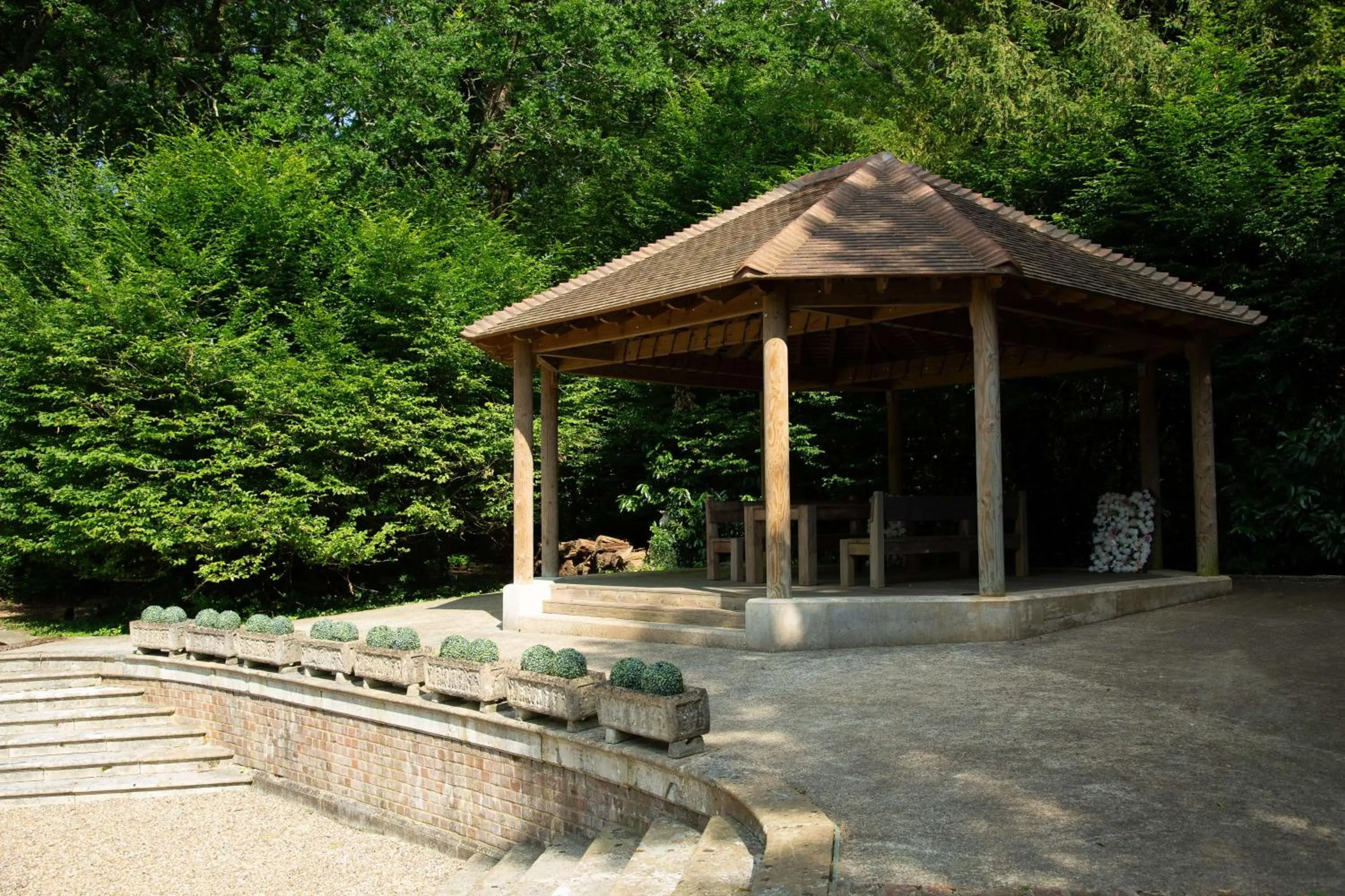 wedding in Stanhill Court Hotel, a member of Radisson Individuals