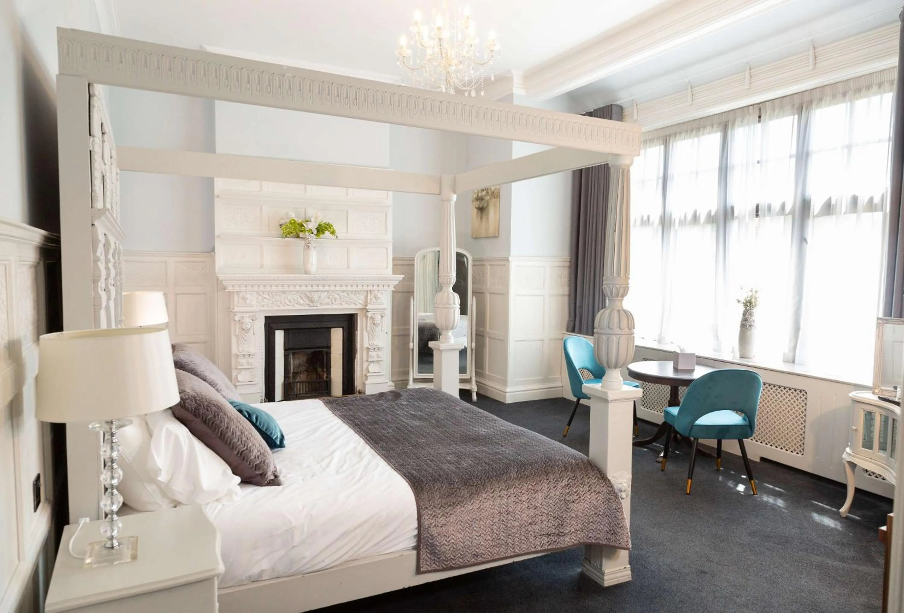 Photo of the whole room, Bed in Stanhill Court Hotel, a member of Radisson Individuals