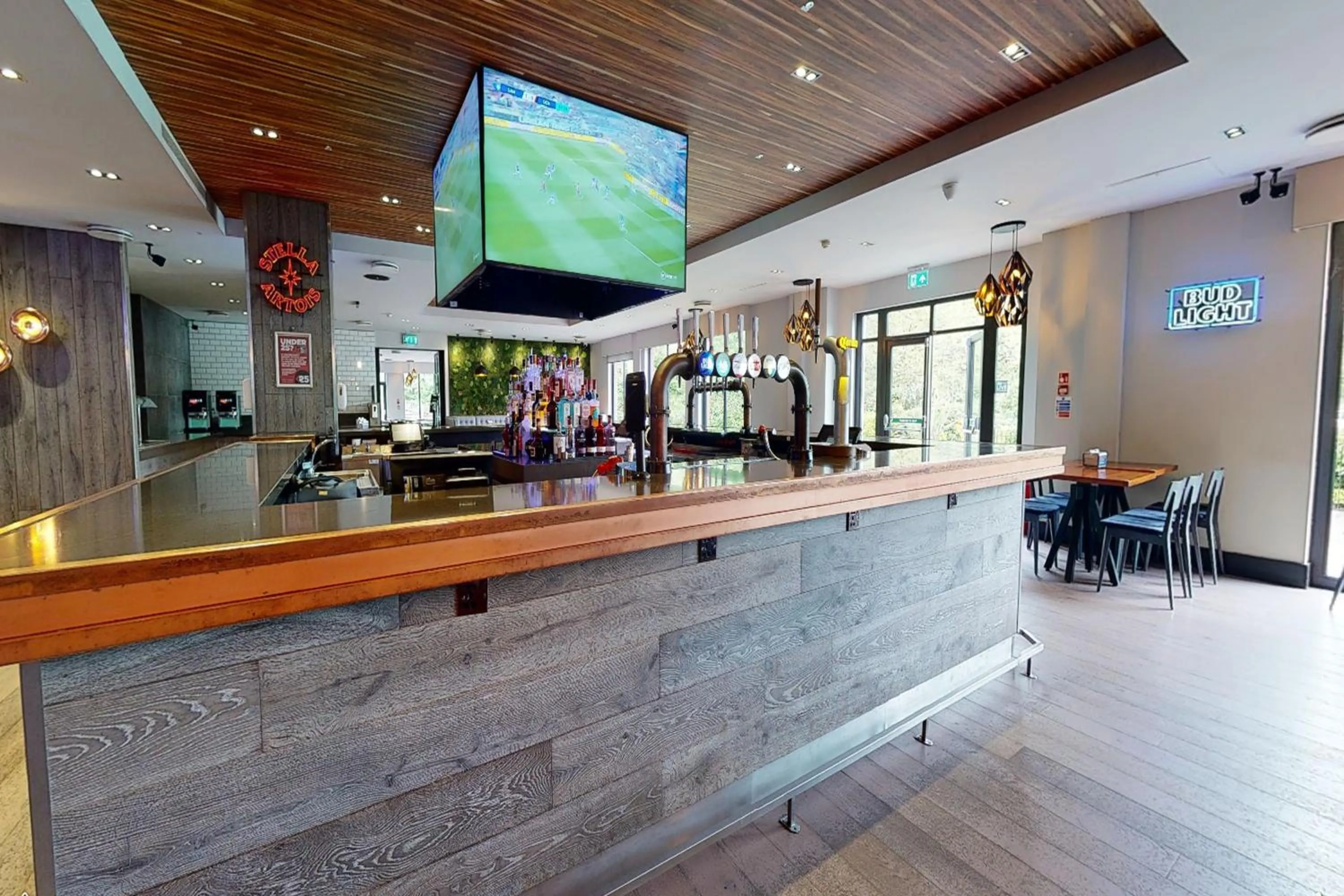 Restaurant/places to eat in Village Hotel Chester St David's