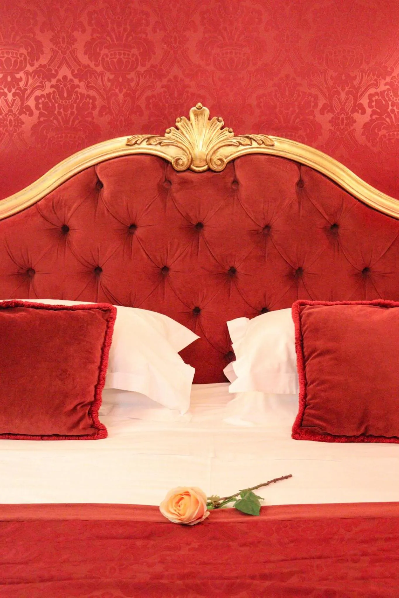 Bed in Hotel Ai Cavalieri di Venezia