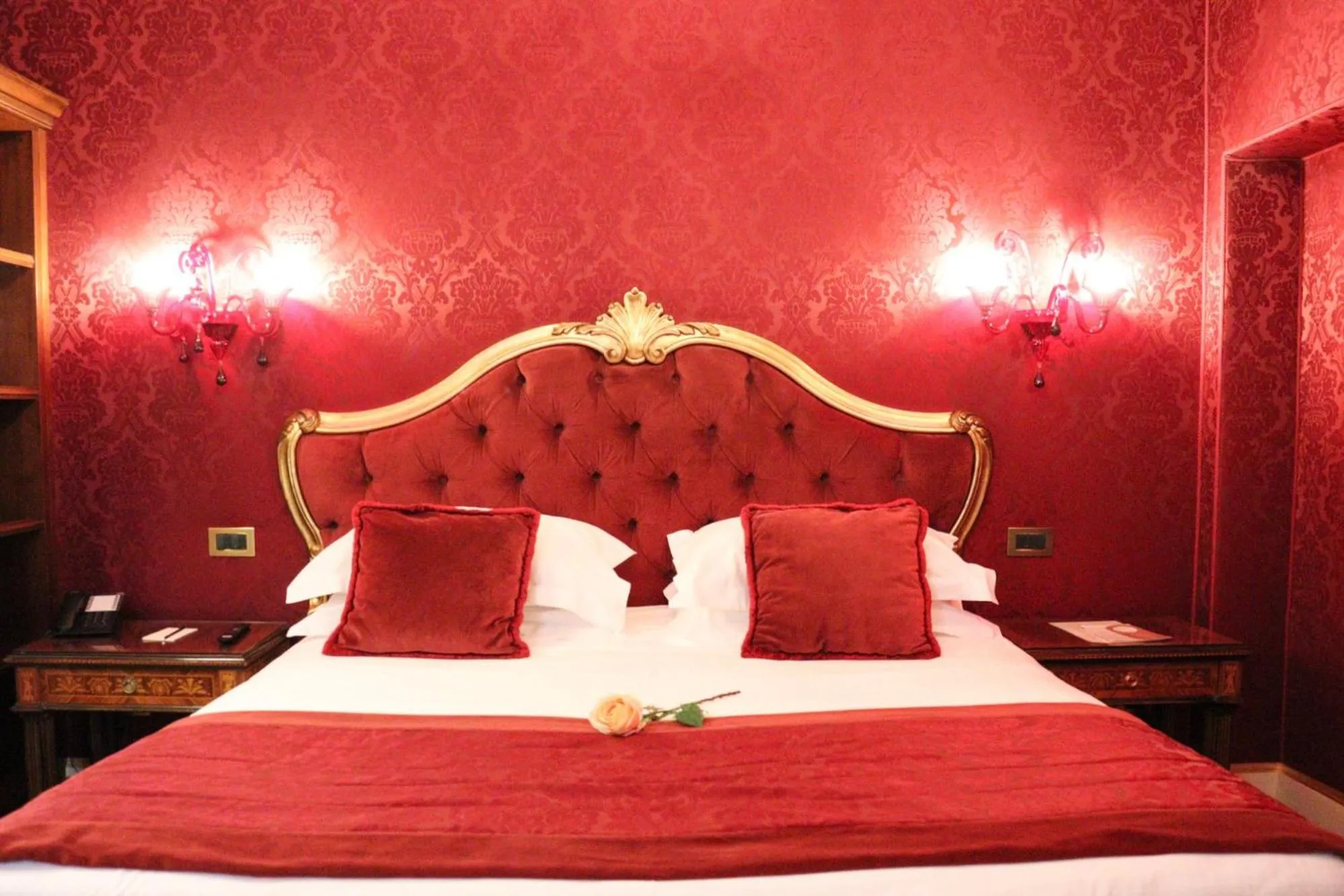 Bed in Hotel Ai Cavalieri di Venezia