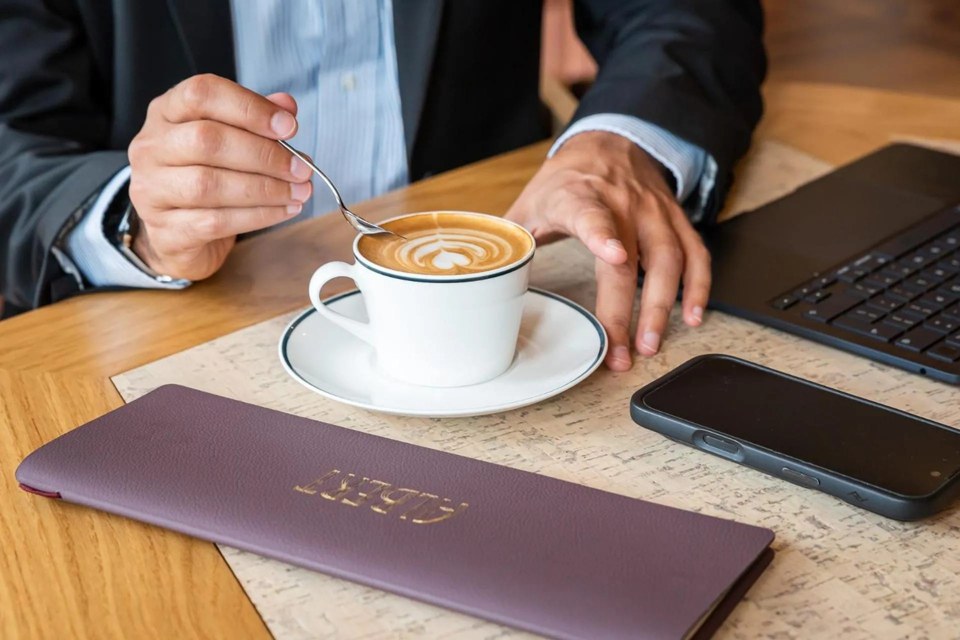 Lounge or bar in De Plesman Hotel The Hague