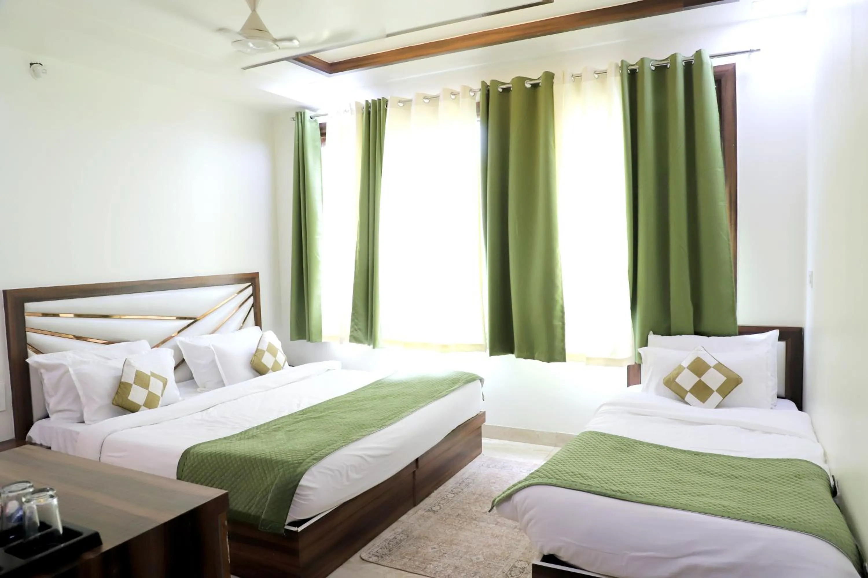 Bed in The Crown Hotel Agra near Taj Mahal & Restaurant