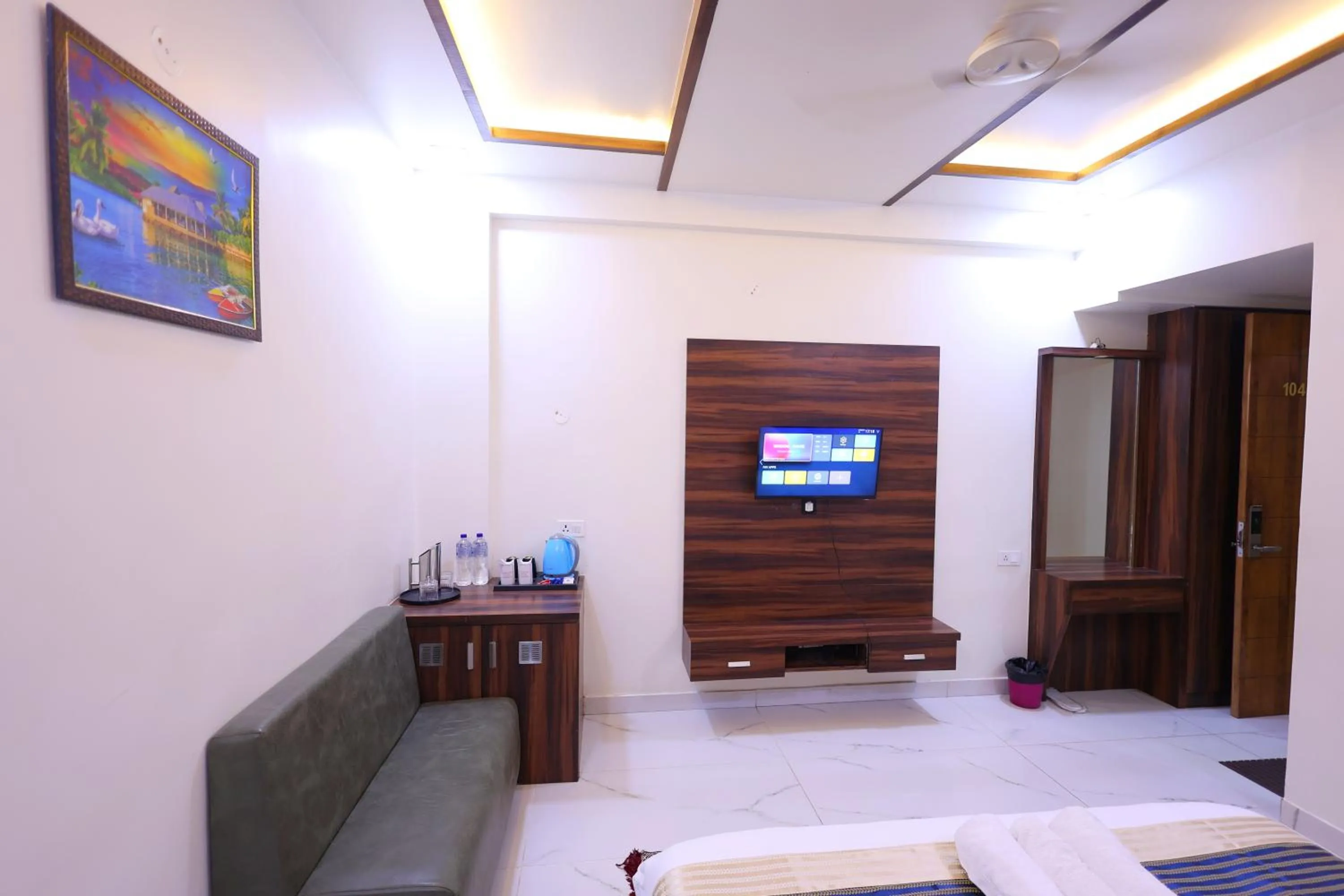 Bedroom, Bed in The Crown Hotel Agra near Taj Mahal & Restaurant