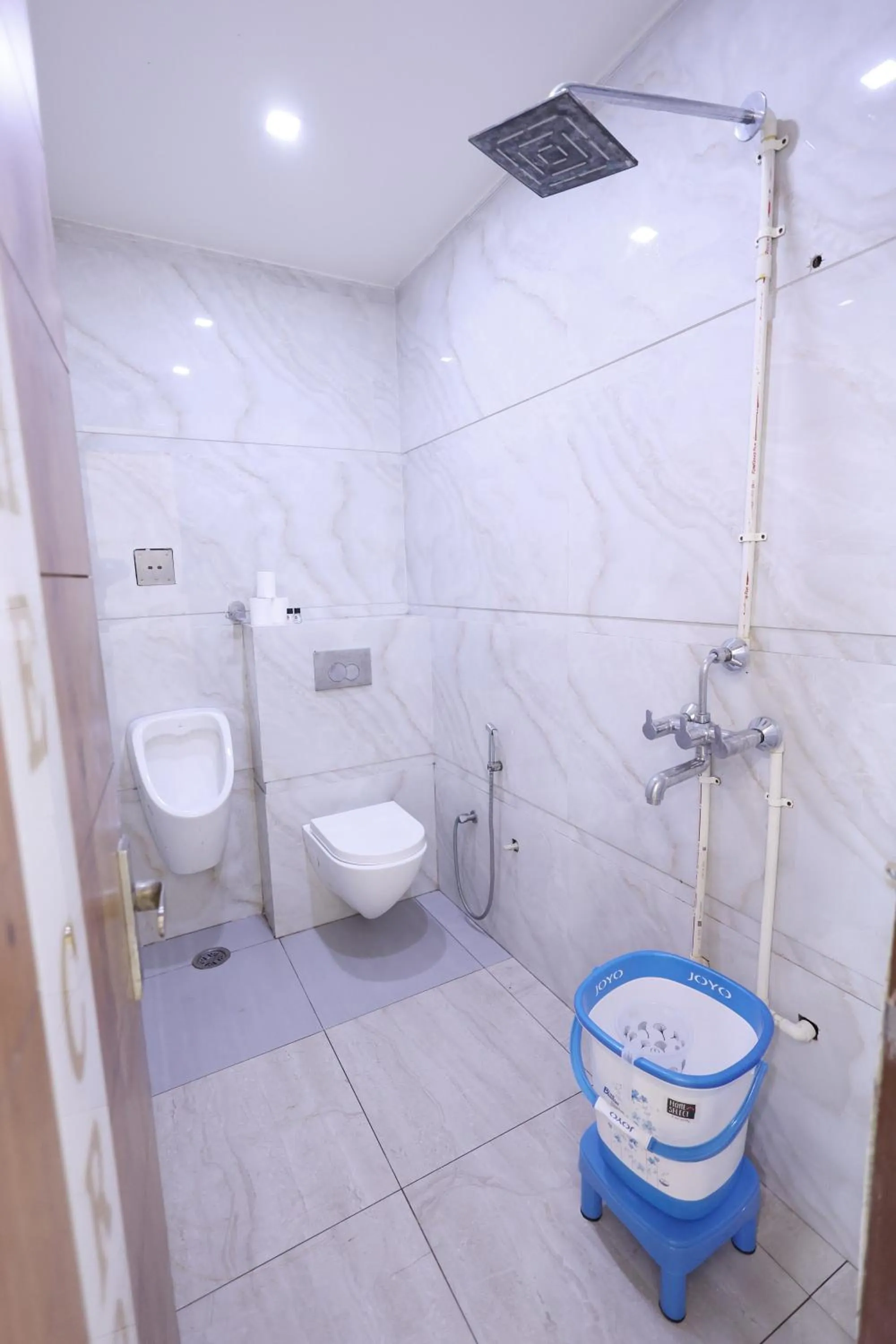 Bathroom in The Crown Hotel Agra near Taj Mahal & Restaurant