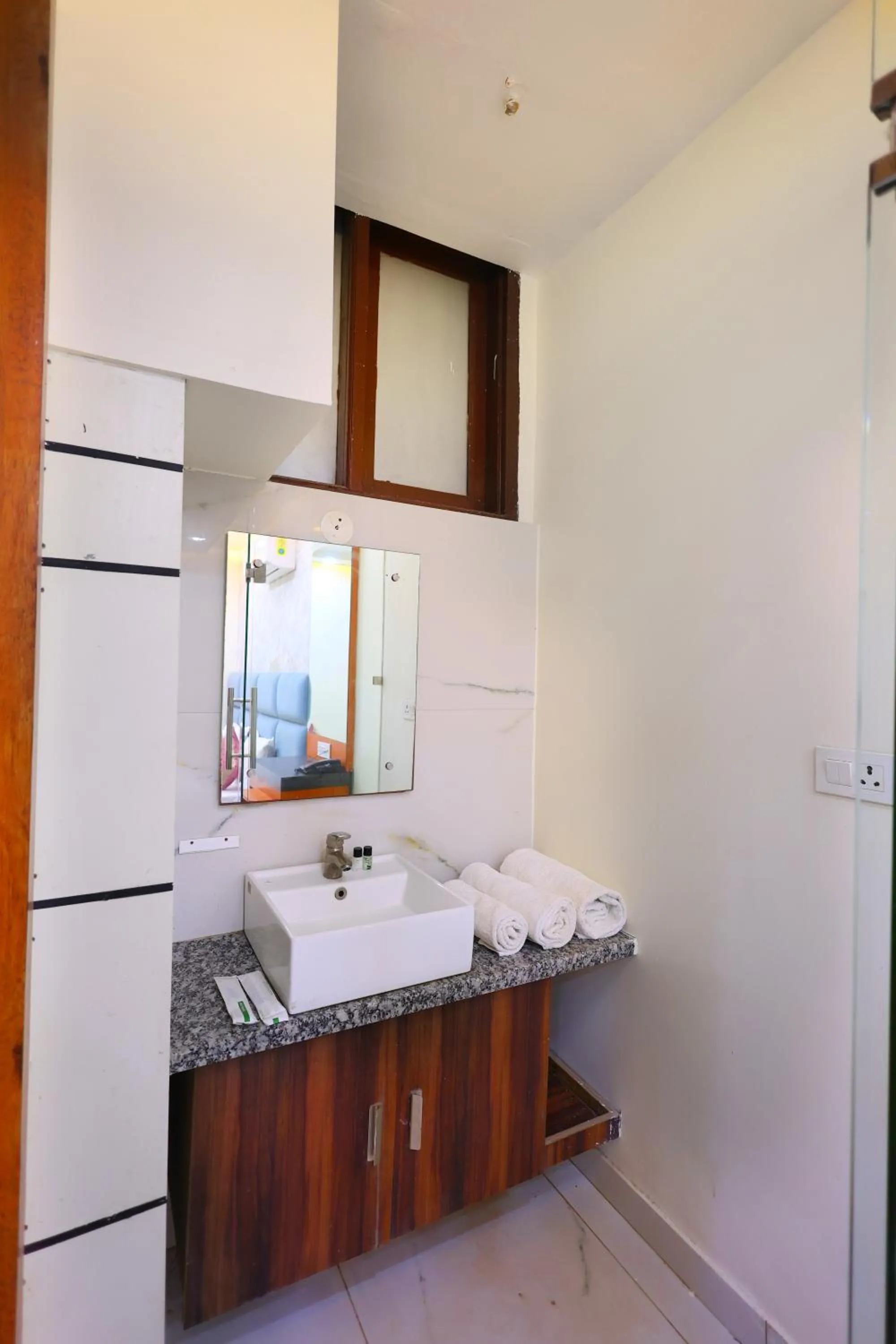 Bathroom in The Crown Hotel Agra near Taj Mahal & Restaurant