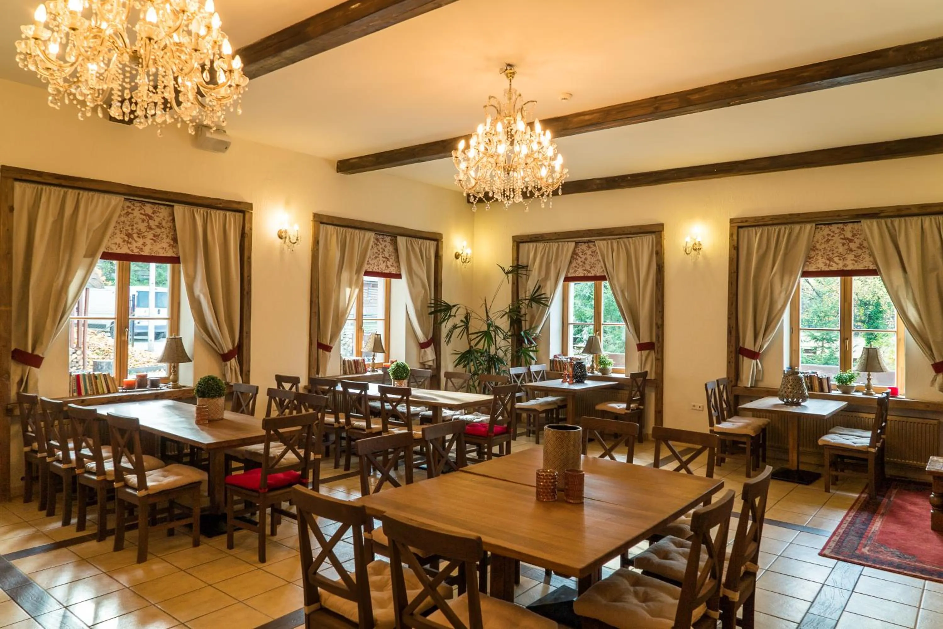 Restaurant/places to eat in Dworek Szwajcaria