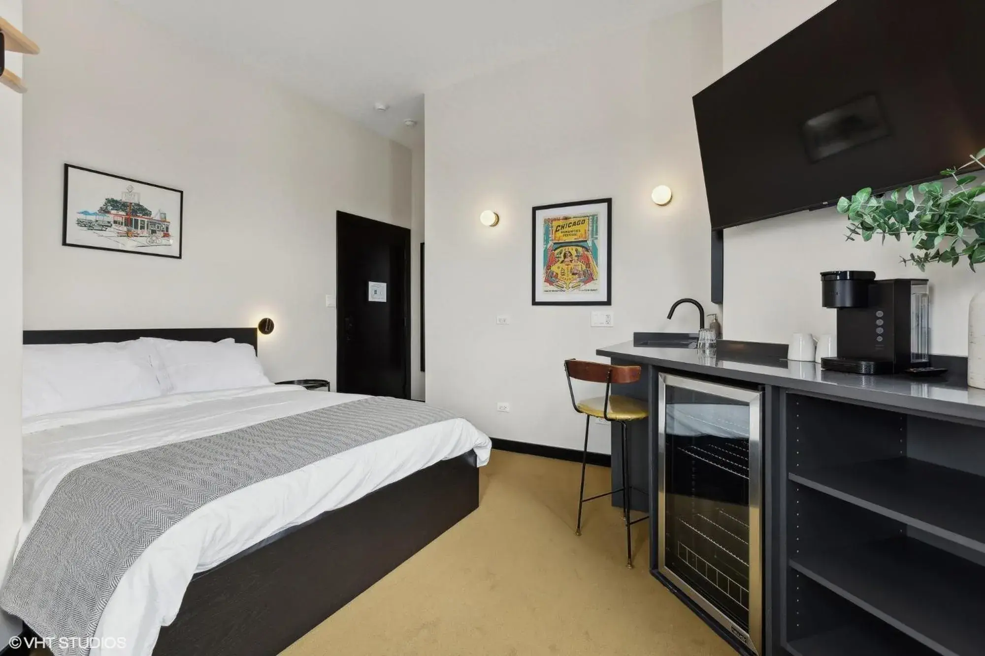 Logan Square SRO Hotel Logan Square SRO Hotel