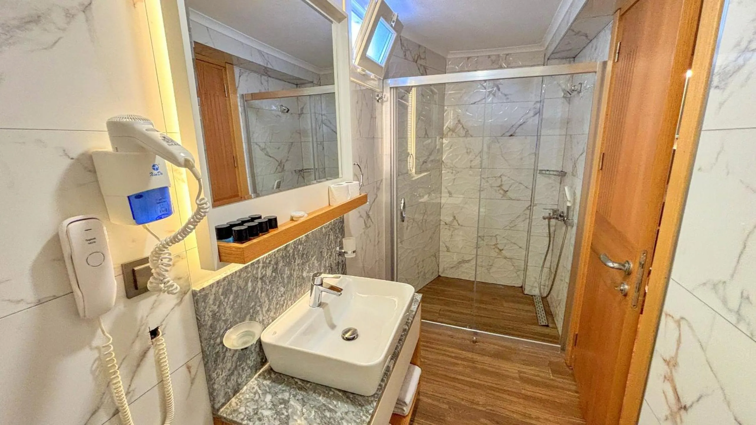 Shower in Istankoy Hotel