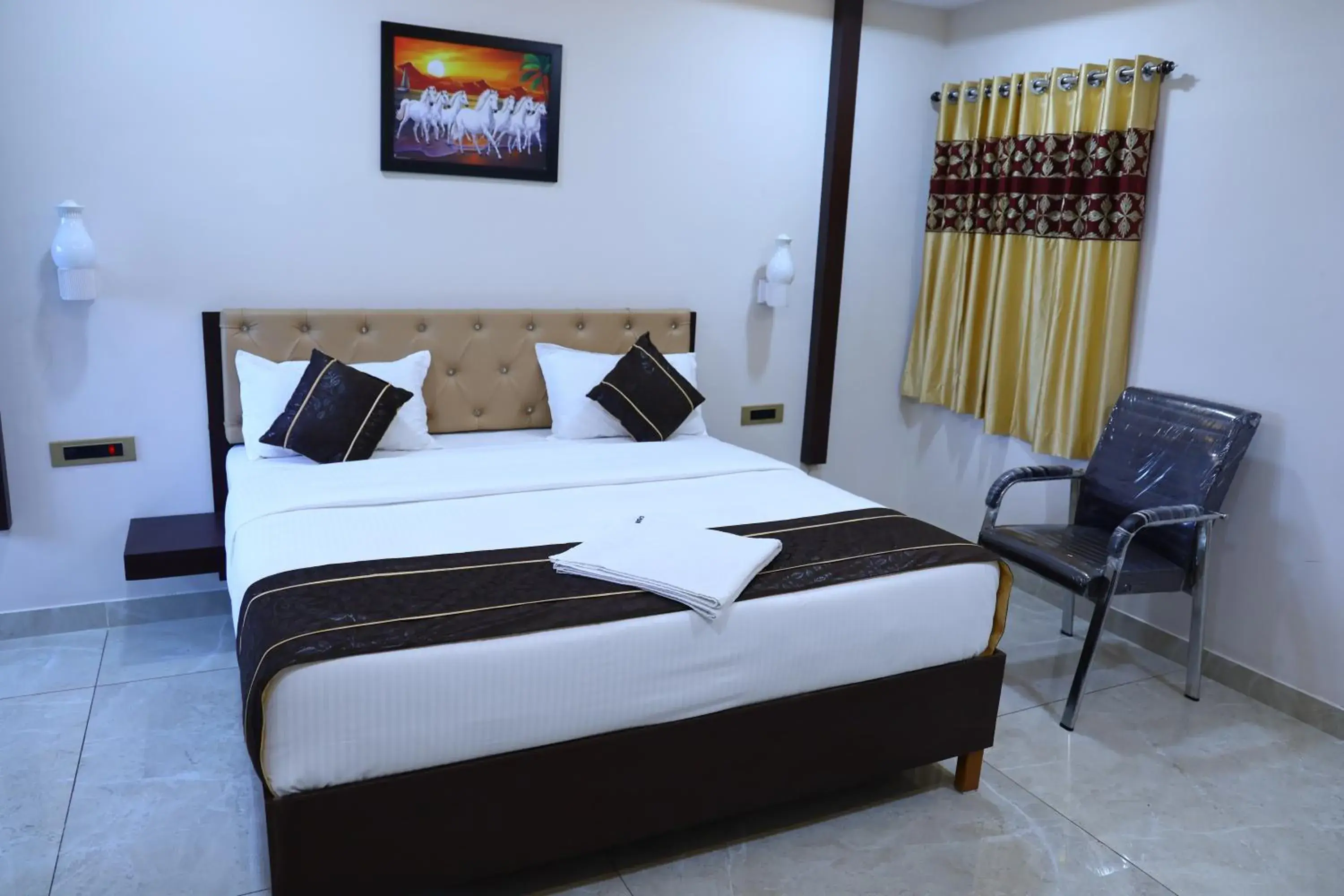 Property building, Bed in Gokulam Grand Property building, Bed in Gokulam Grand