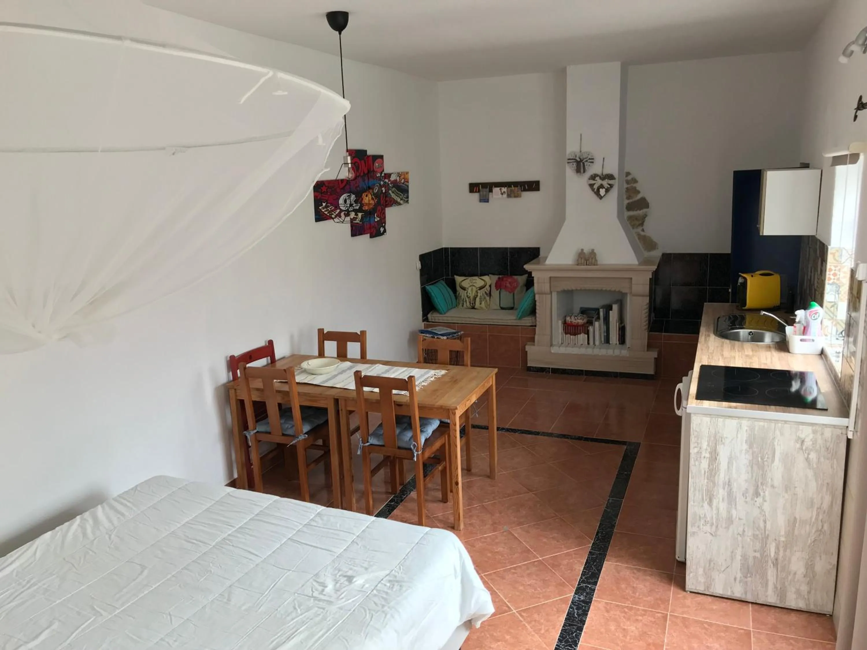 Living room, Bed in Casa o Futuro