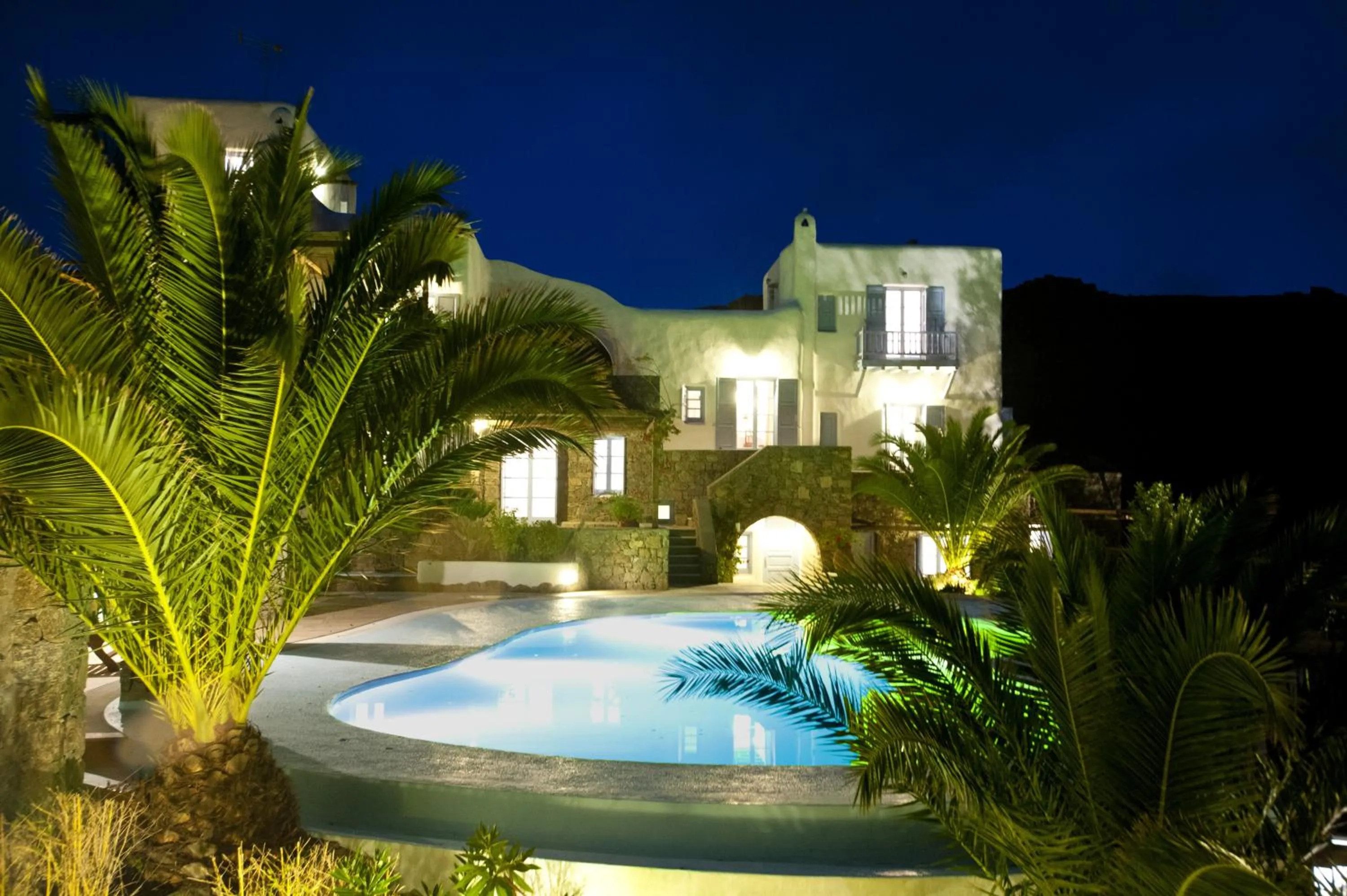 Swimming pool in Nama Villas