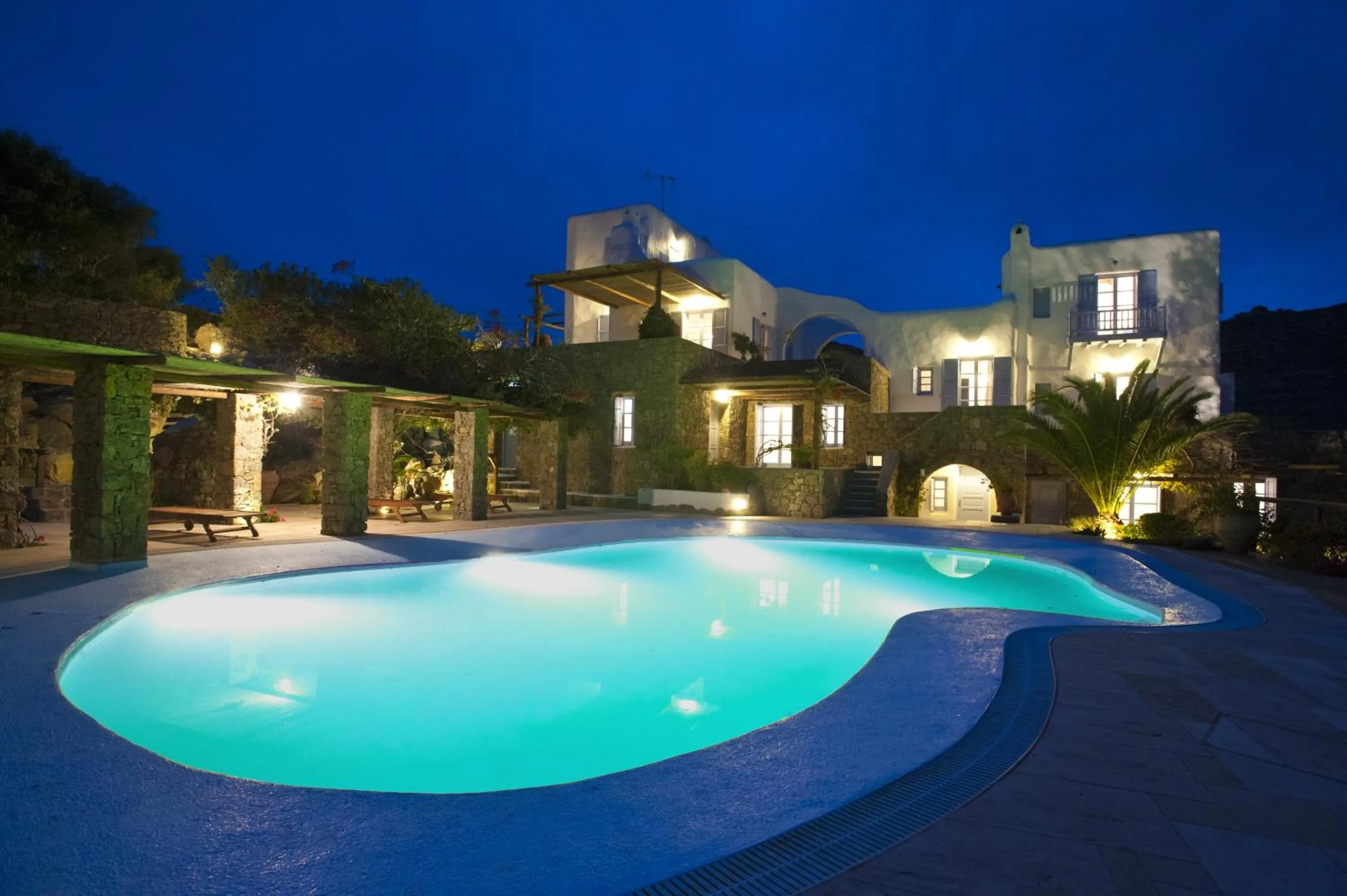 Swimming pool in Nama Villas