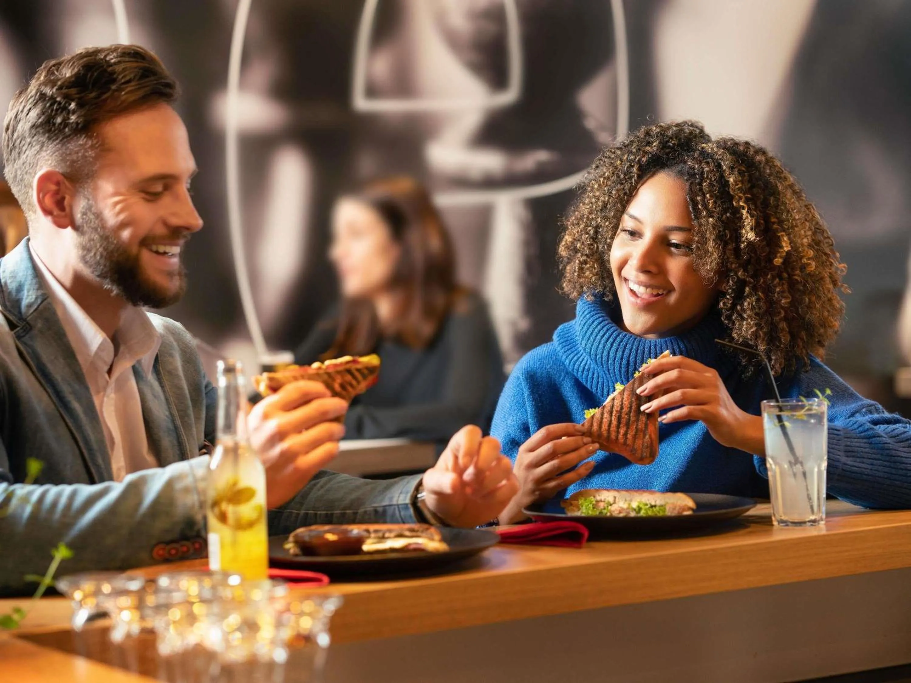 Lounge or bar in Ibis Muenchen City Ost