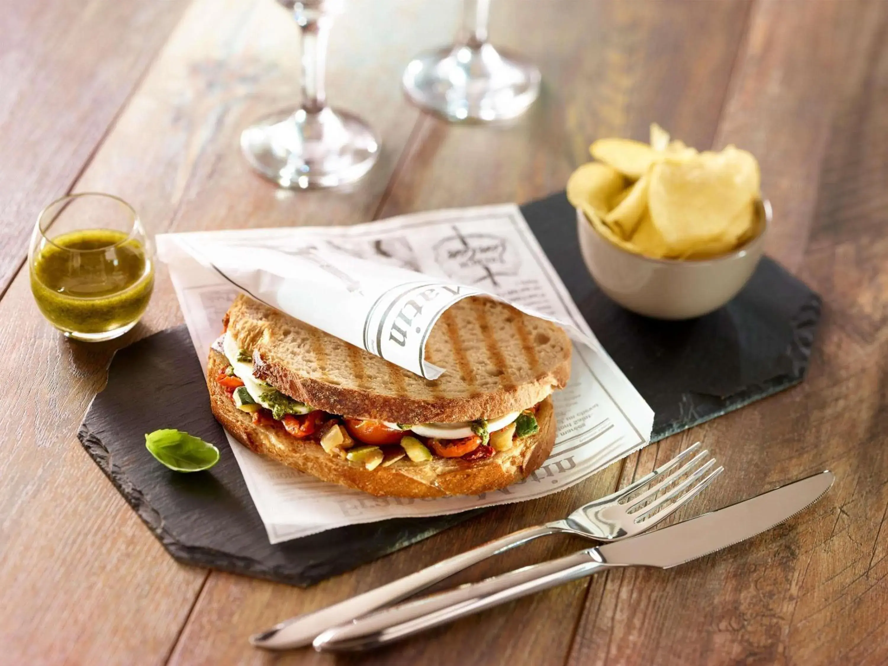 Lounge or bar in Ibis Muenchen City Ost Lounge or bar in Ibis Muenchen City Ost