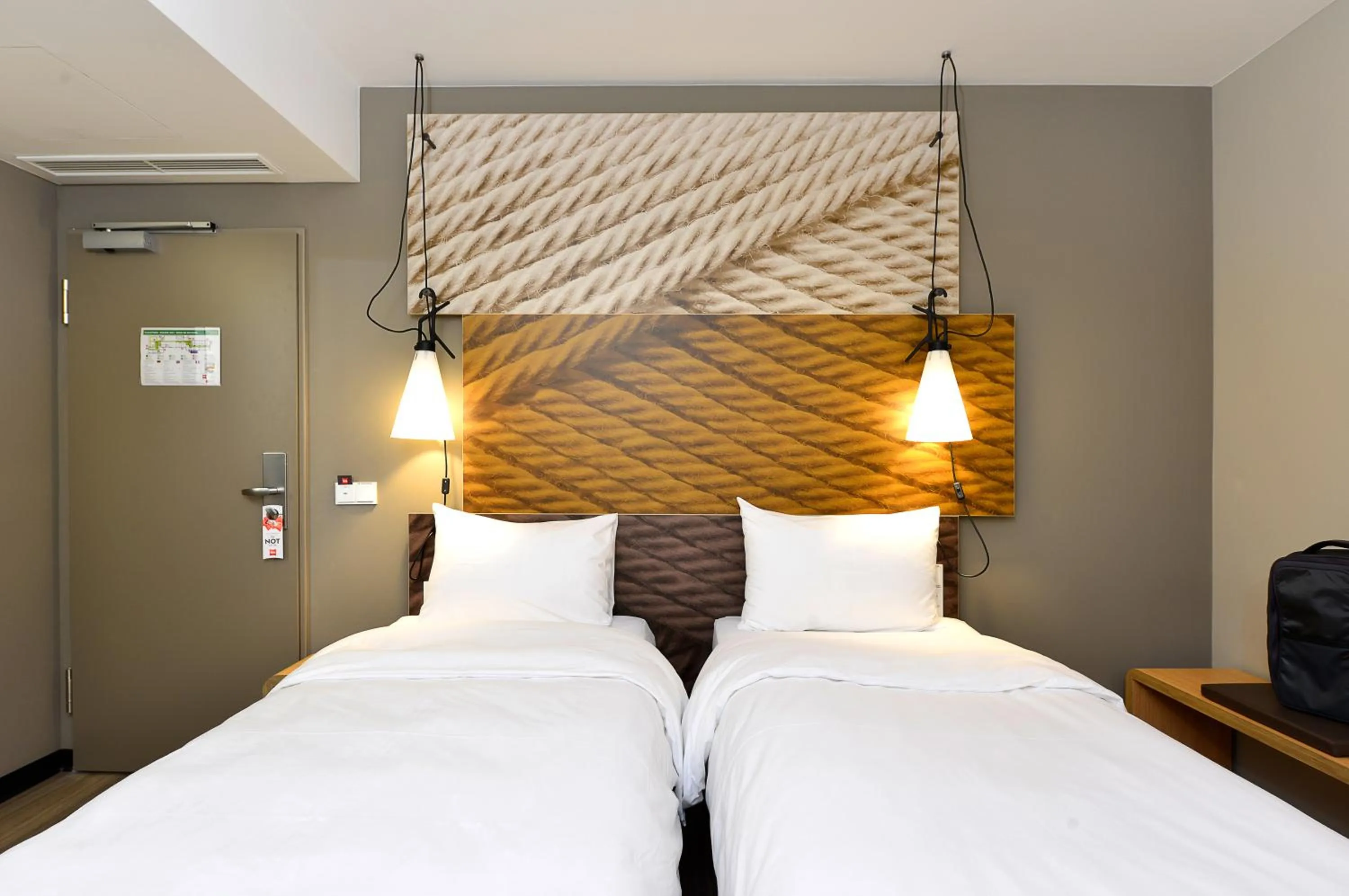 Photo of the whole room, Bed in Ibis Muenchen City Ost