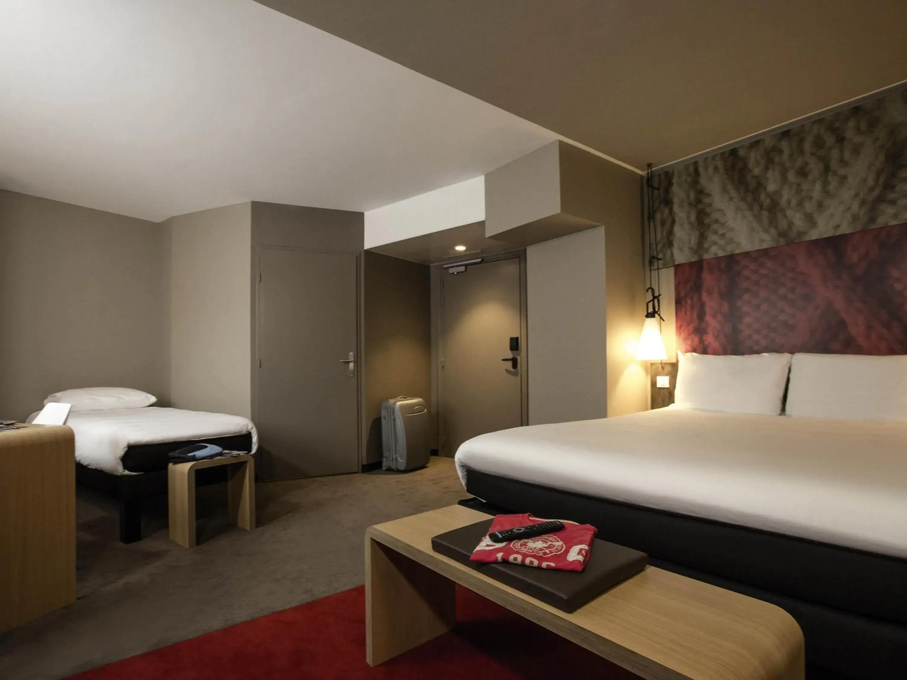 Bedroom, Bed in ibis Lille Centre Grand Palais Bedroom, Bed in ibis Lille Centre Grand Palais