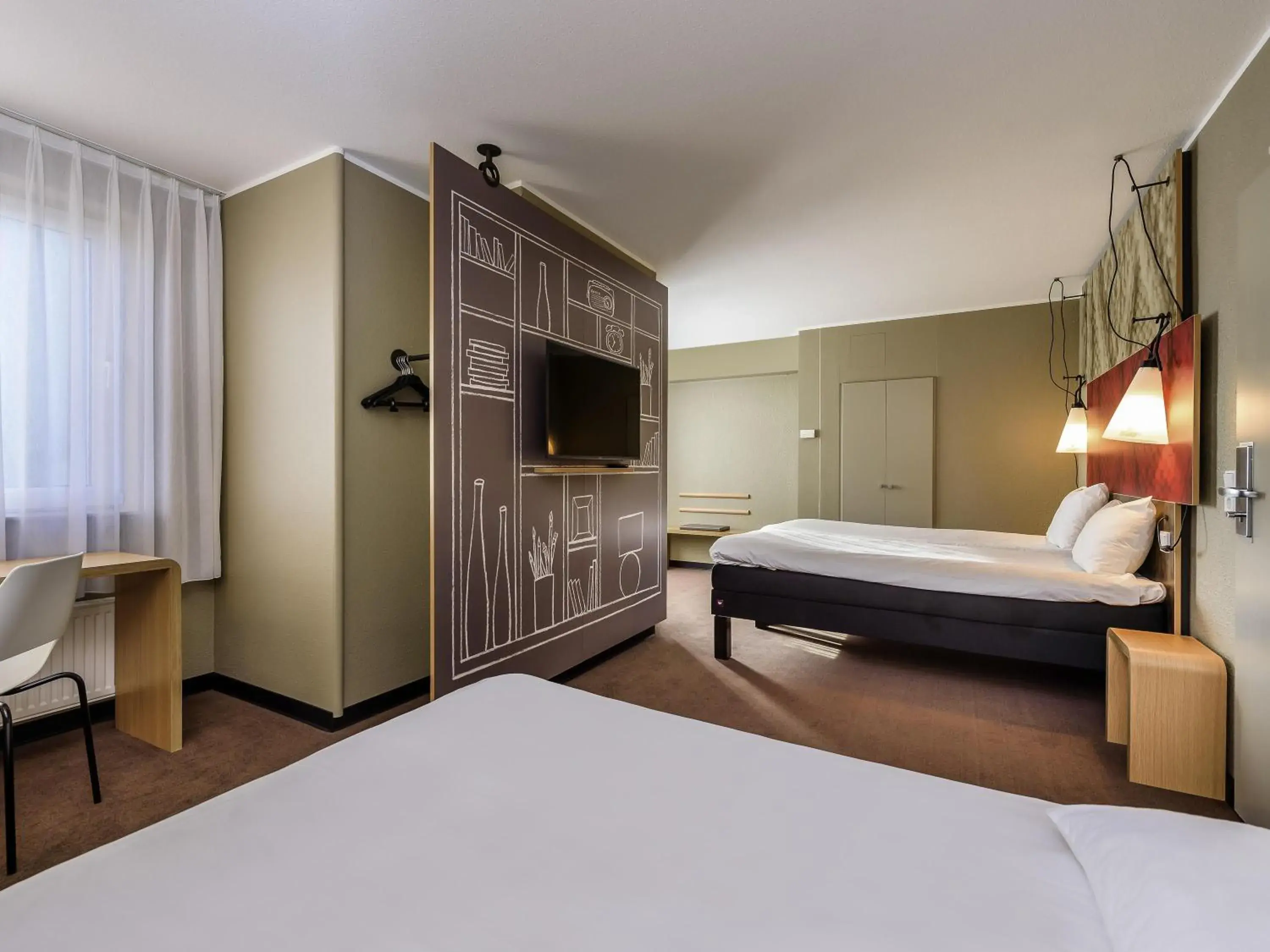 Bedroom, Bed in ibis Lille Centre Grand Palais Bedroom, Bed in ibis Lille Centre Grand Palais