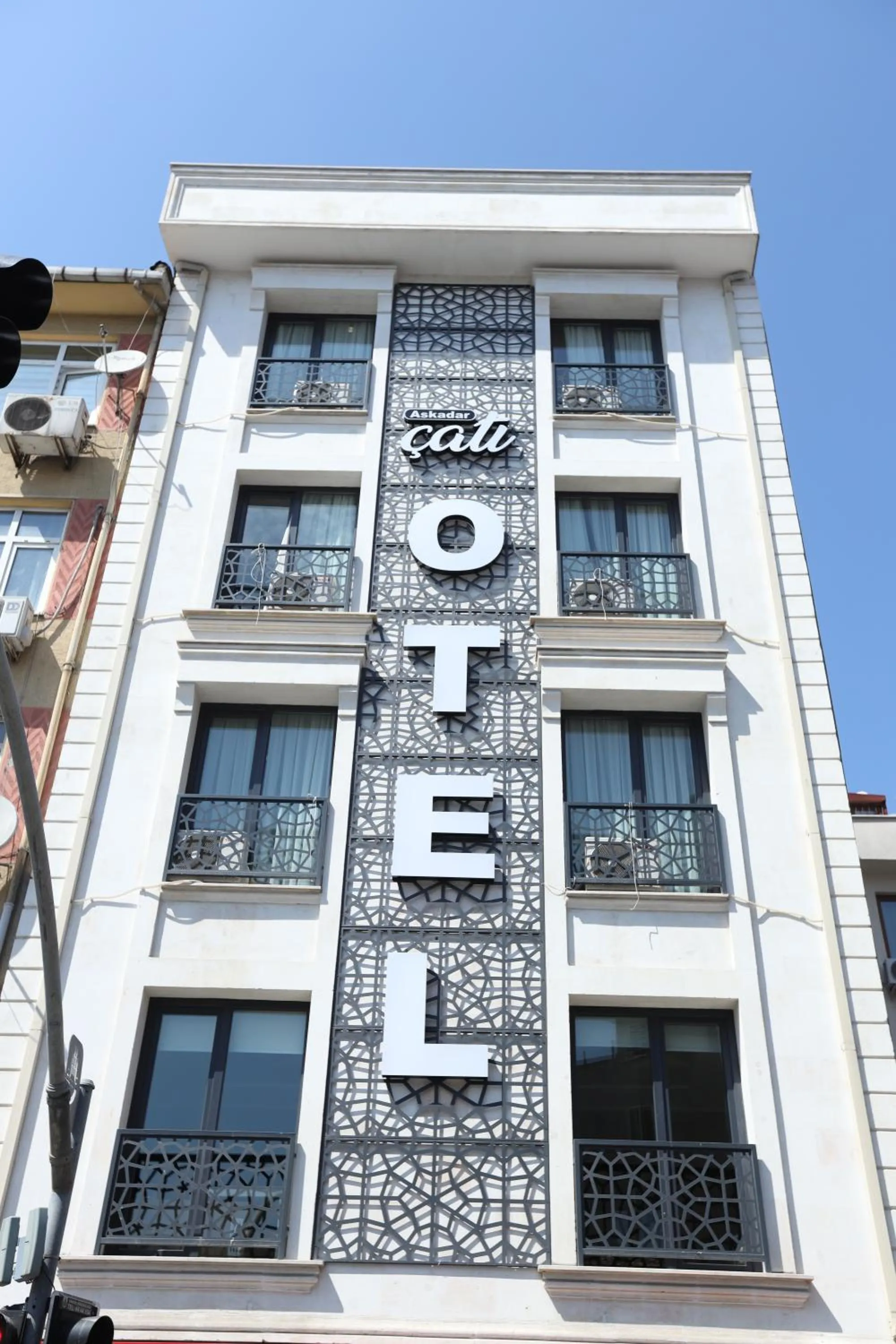 Property building in Askadar Çatı Otel