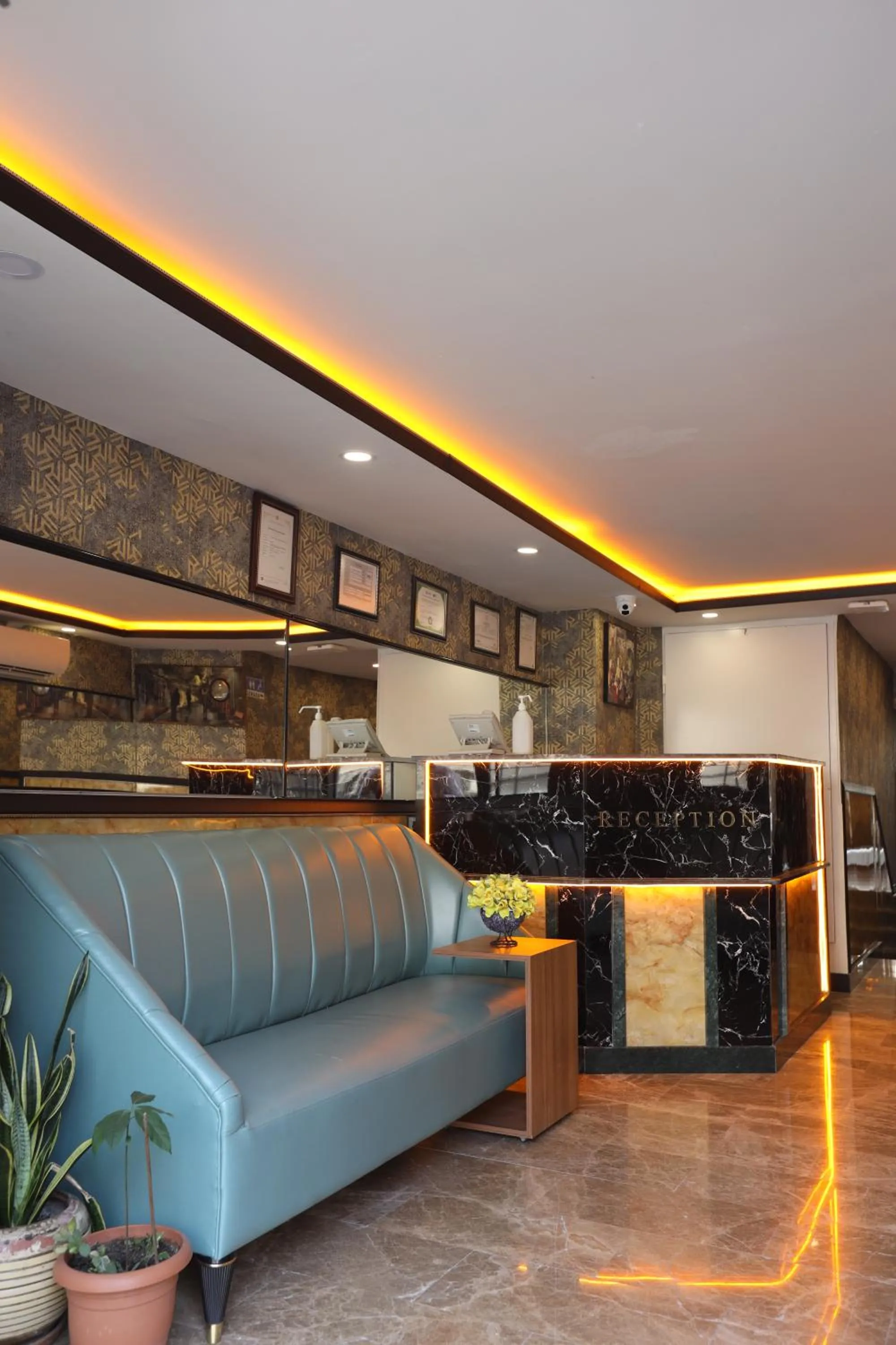 Staff in Askadar Çatı Otel