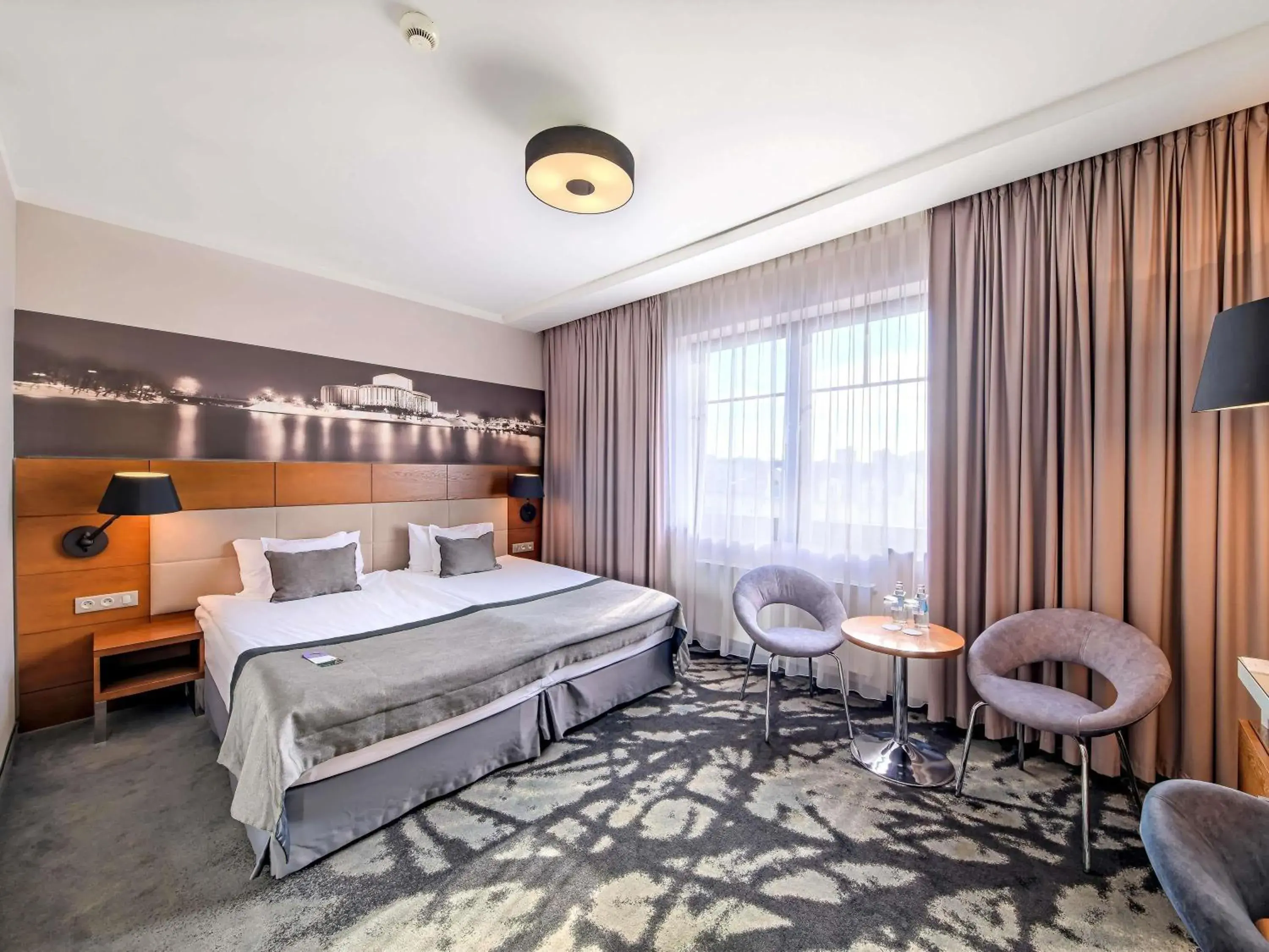 Bedroom, Bed in Mercure Bydgoszcz Sepia Bedroom, Bed in Mercure Bydgoszcz Sepia