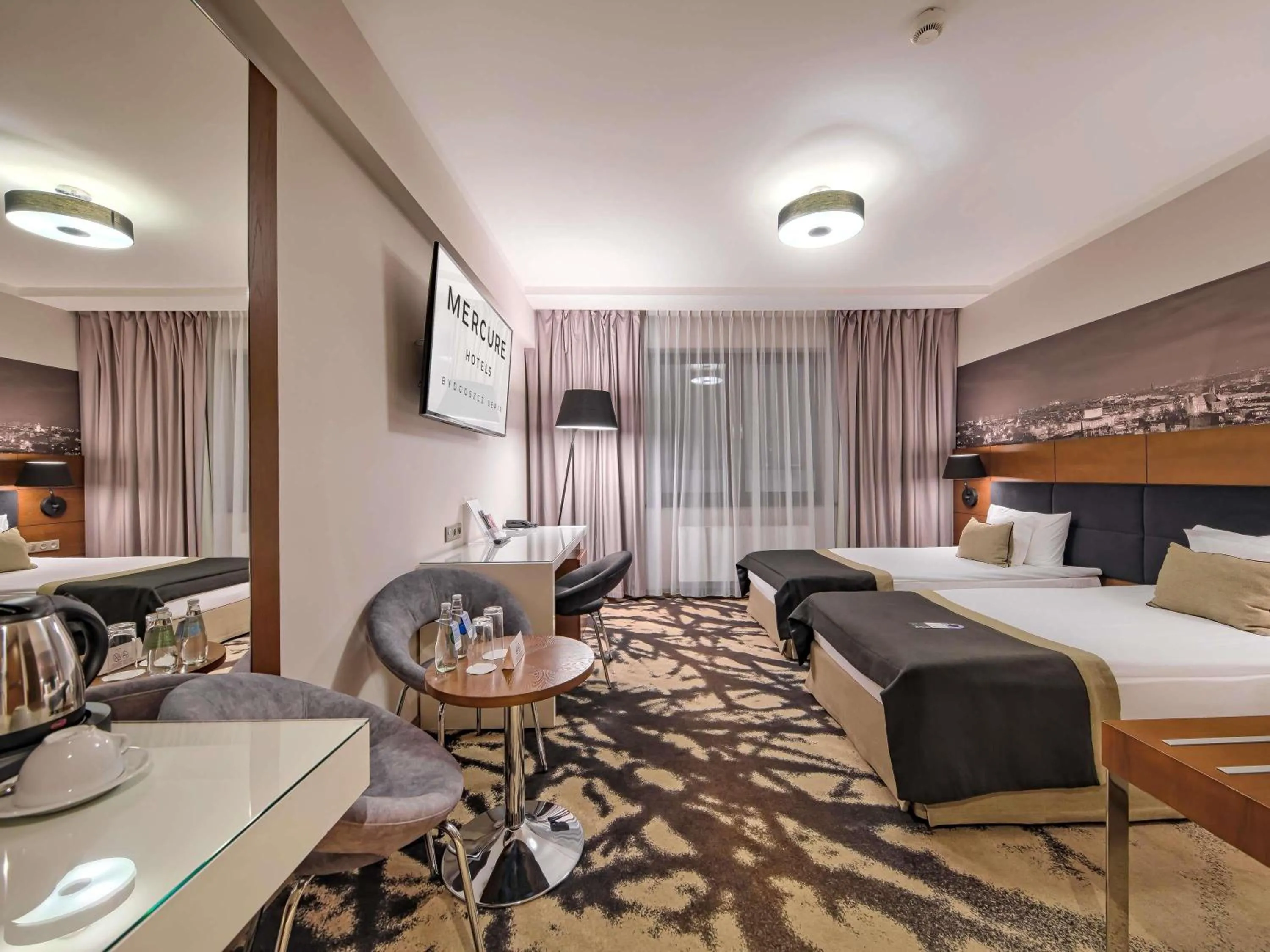 Bedroom, Bed in Mercure Bydgoszcz Sepia