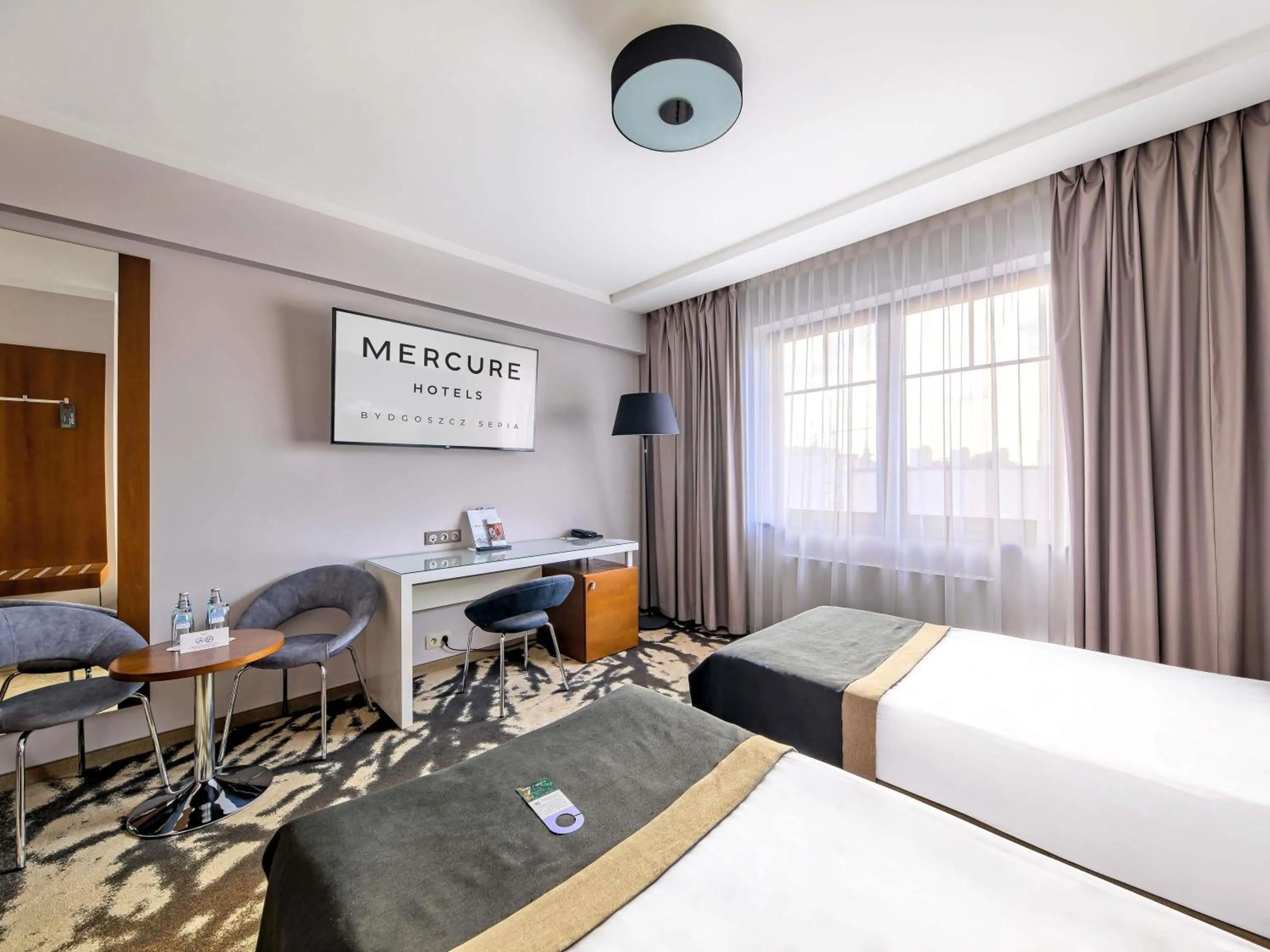Bedroom, Bed in Mercure Bydgoszcz Sepia