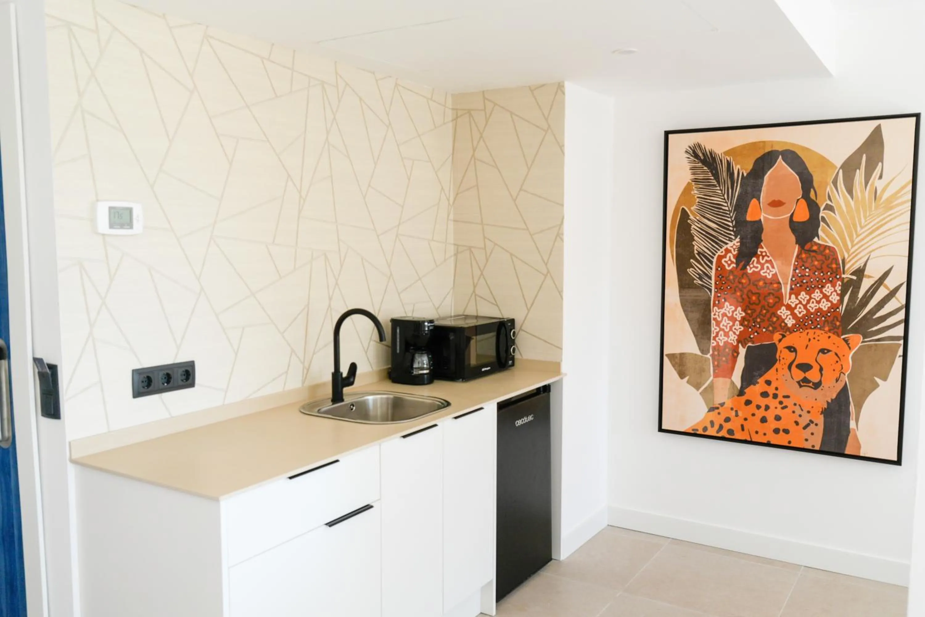 Kitchen or kitchenette in Apartamentos Vistasol