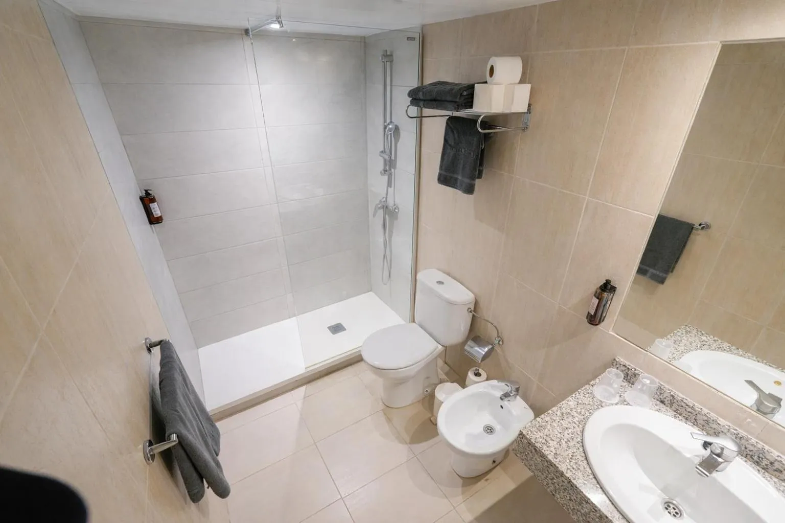 Bathroom in Apartamentos Vistasol