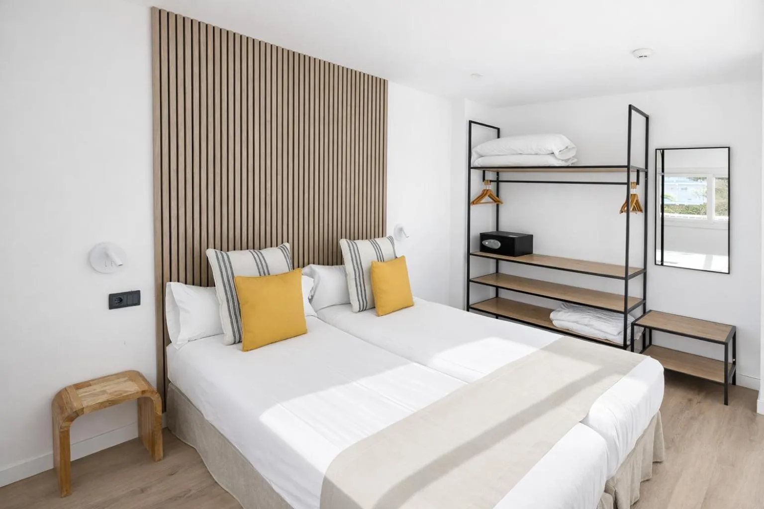 Bedroom, Bed in Apartamentos Vistasol