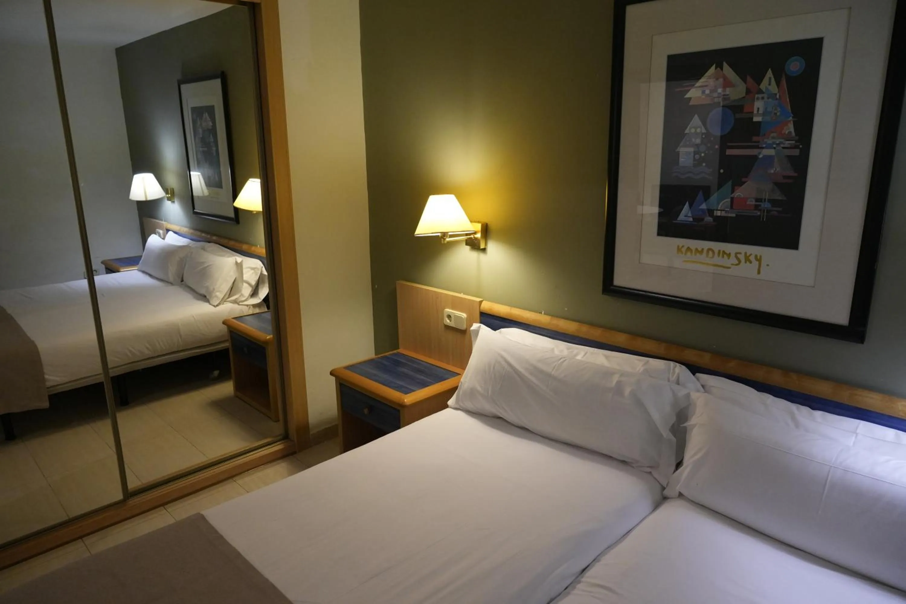 Bedroom, Bed in Apartamentos Vistasol