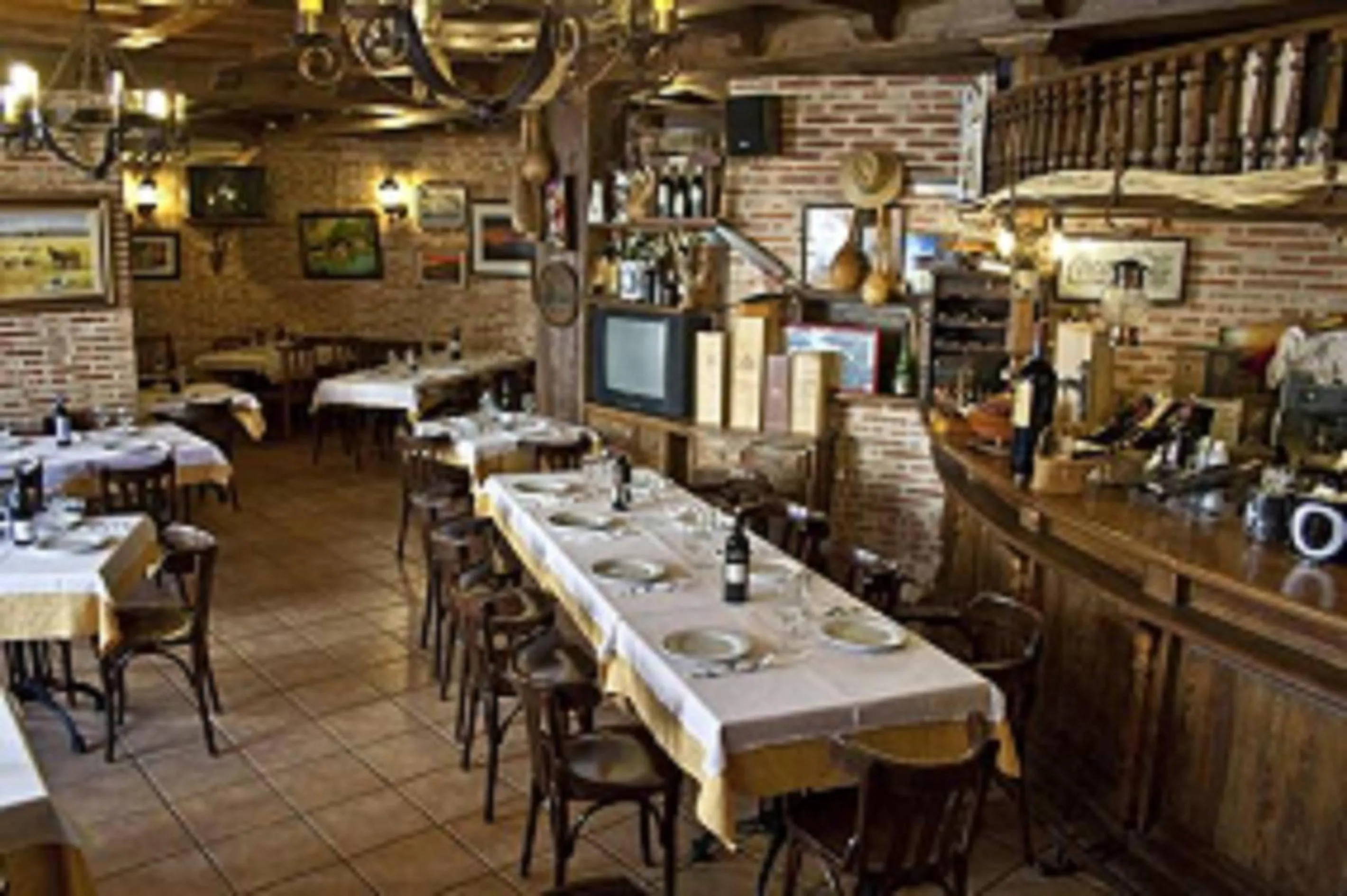 Restaurant/places to eat in Hostal La Maya