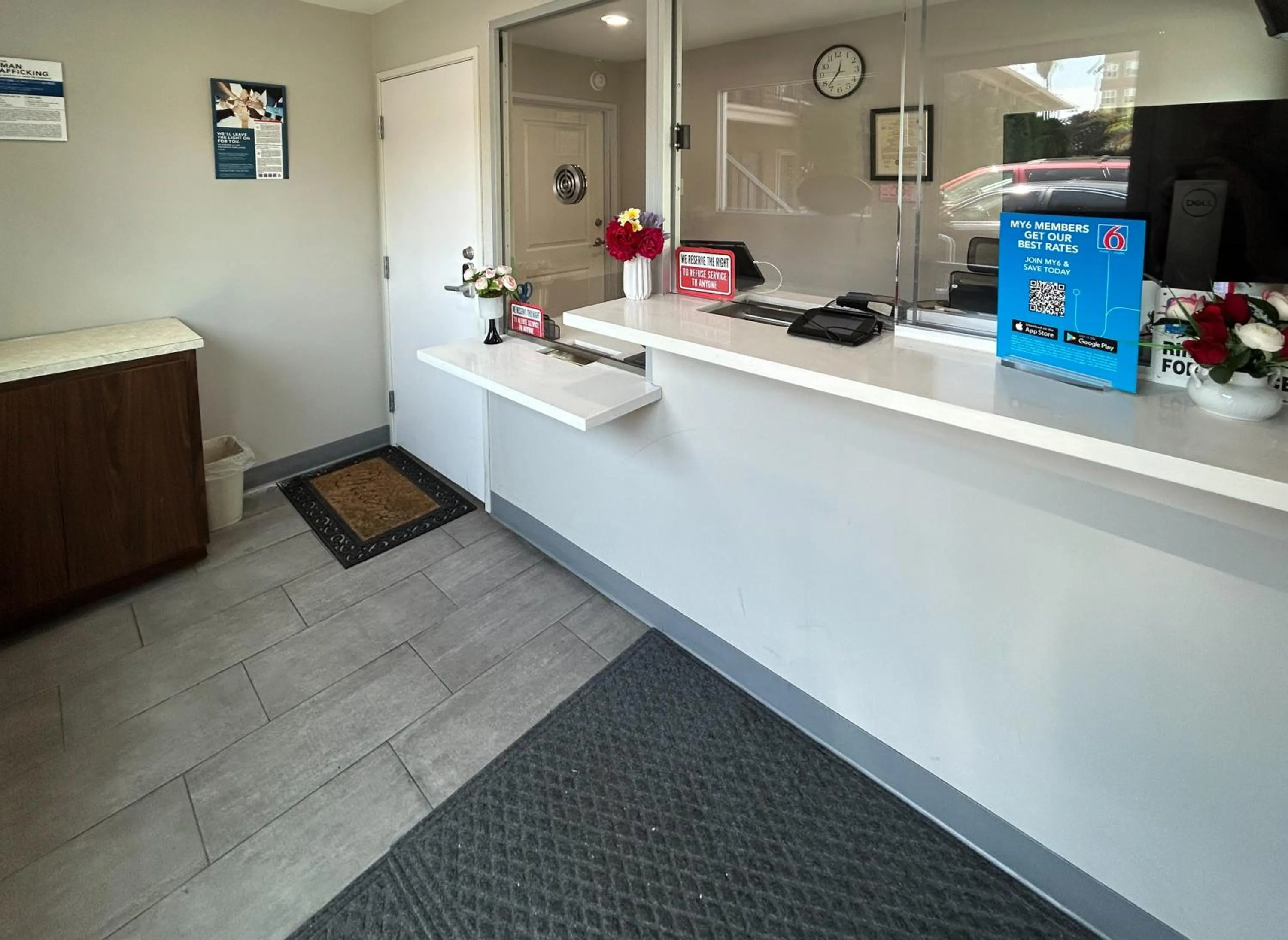 Lobby or reception in Studio 6 Suites Santa Ana, CA