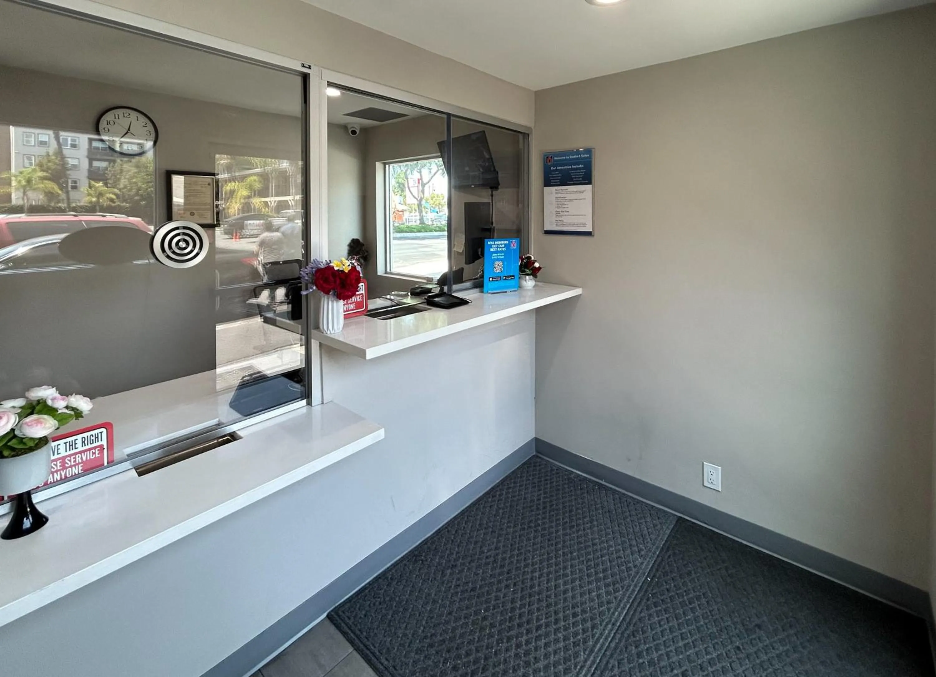 Lobby or reception in Studio 6 Suites Santa Ana, CA