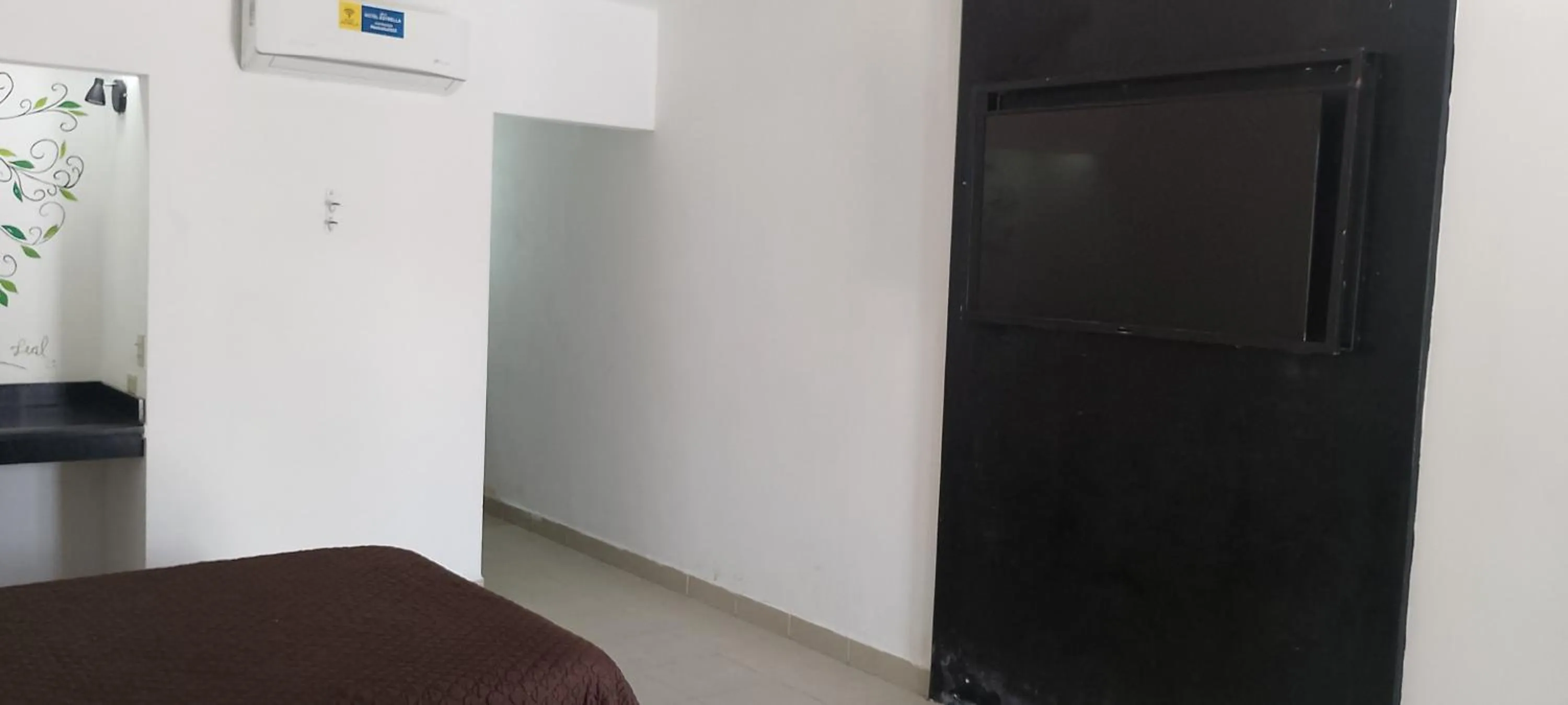 Bed in Hotel Estrella