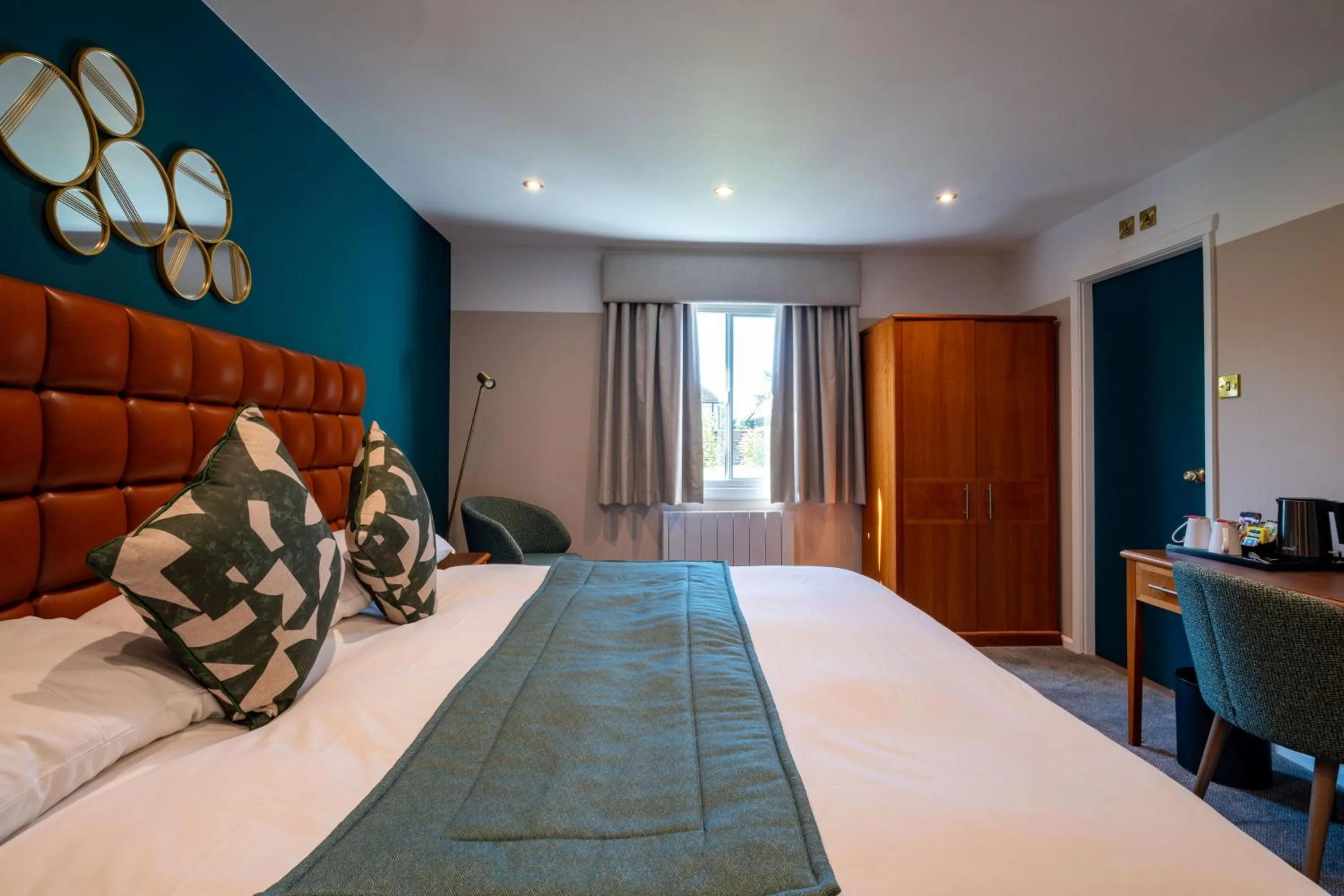 Bedroom, Bed in The Conningbrook Hotel