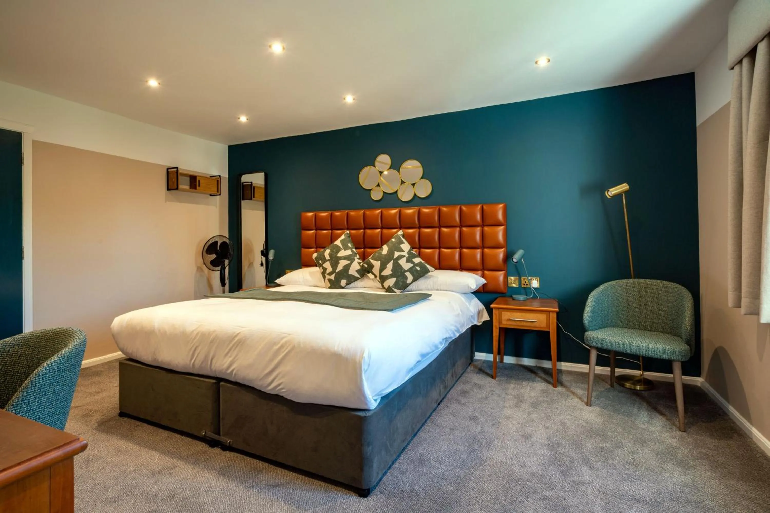 Bedroom, Bed in The Conningbrook Hotel