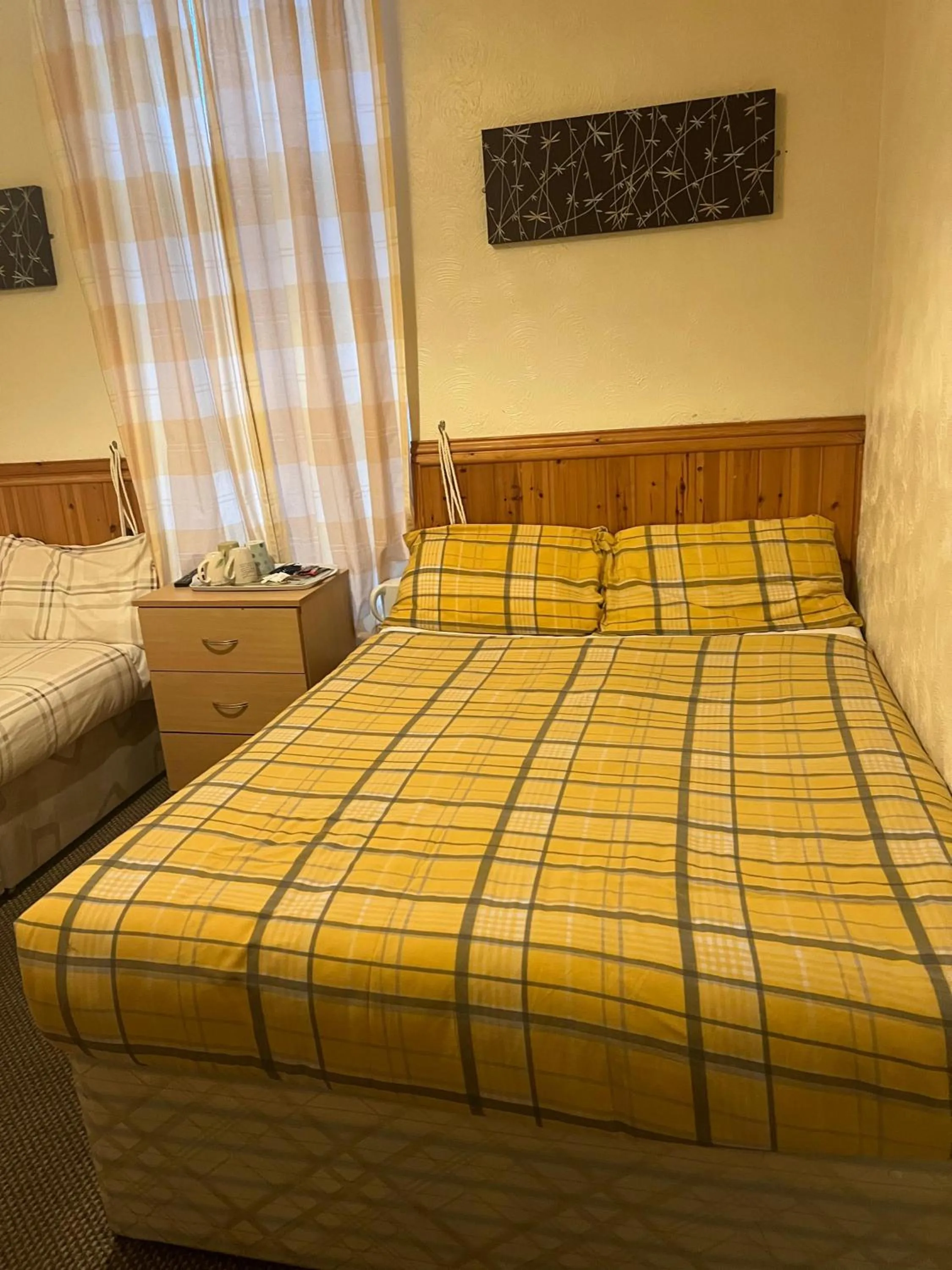 Family Room with Private Bathroom - single occupancy in The Stage Door Hotel