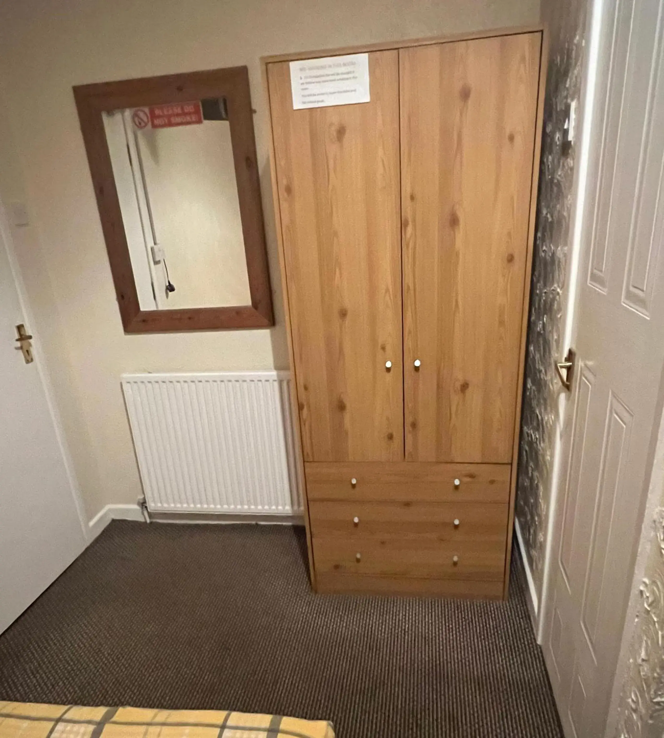 Double Room with Private Bathroom in The Stage Door Hotel Double Room with Private Bathroom in The Stage Door Hotel