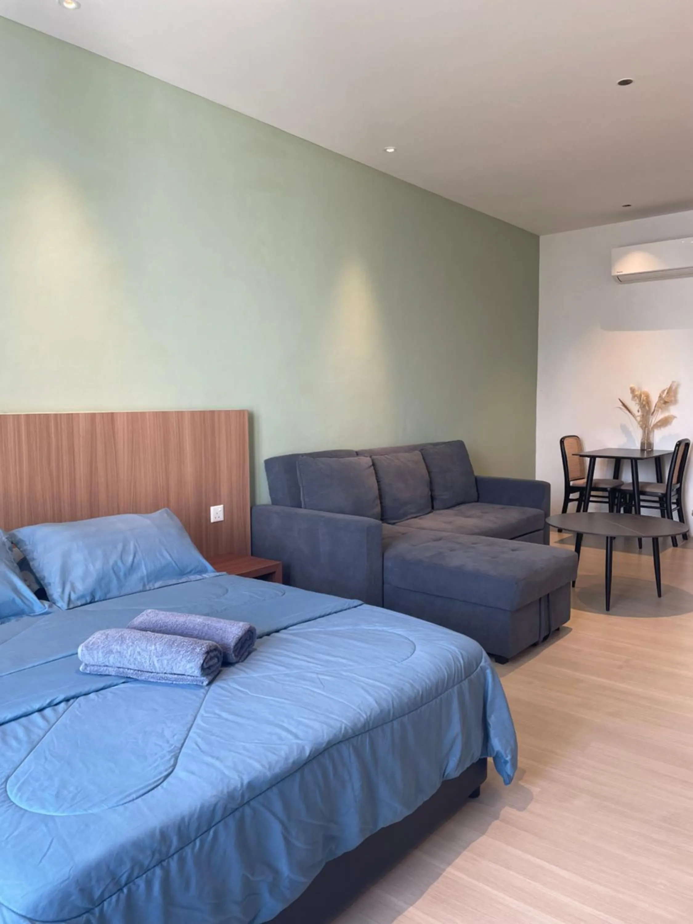 Getawayhub Roxy Sematan Beach Apartment