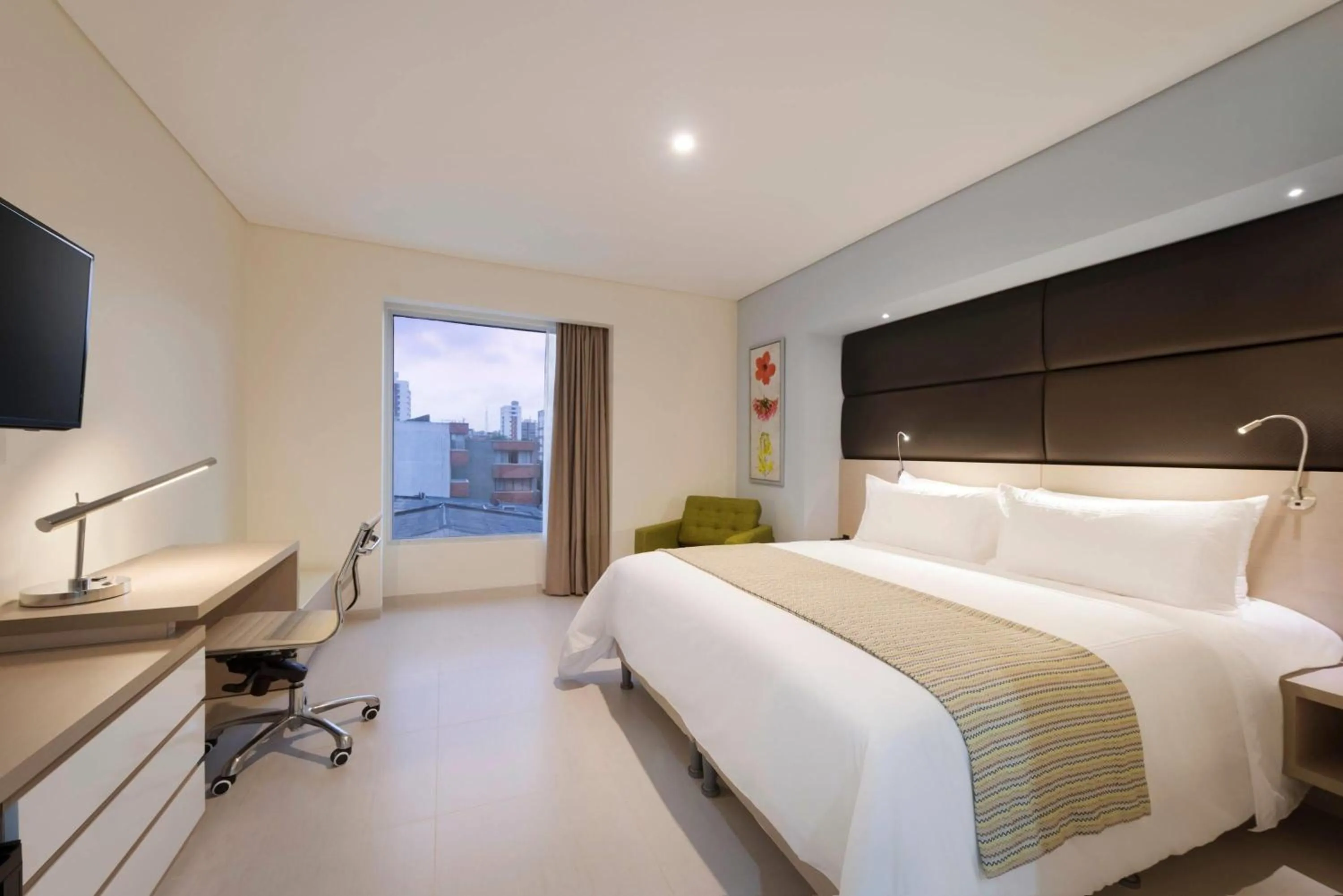 Photo of the whole room, Bed in Wyndham Garden Barranquilla