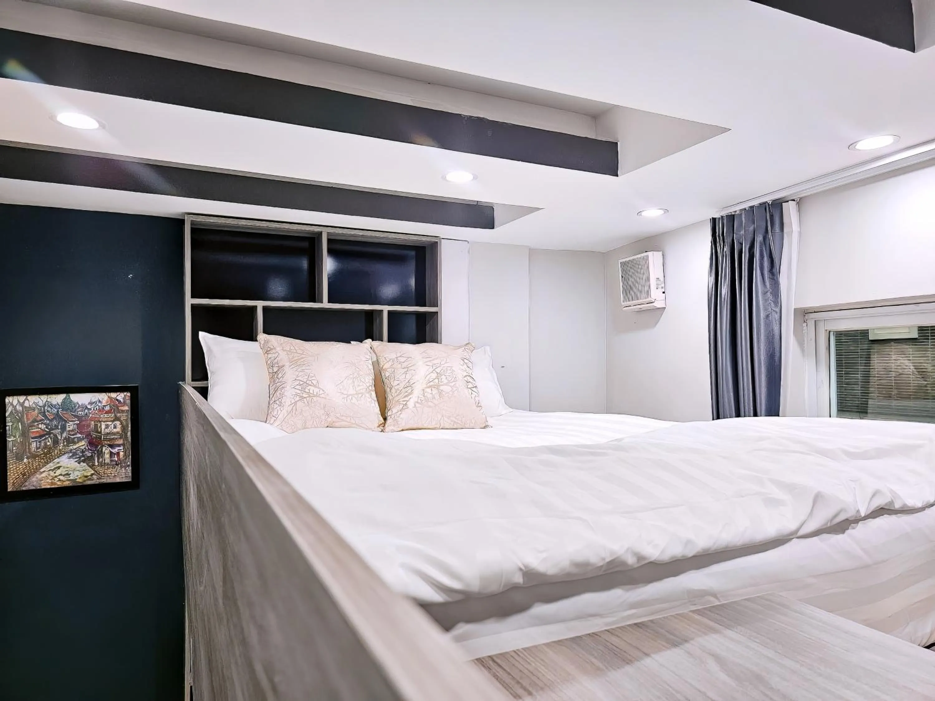 Bed in APEC BnB Hotel