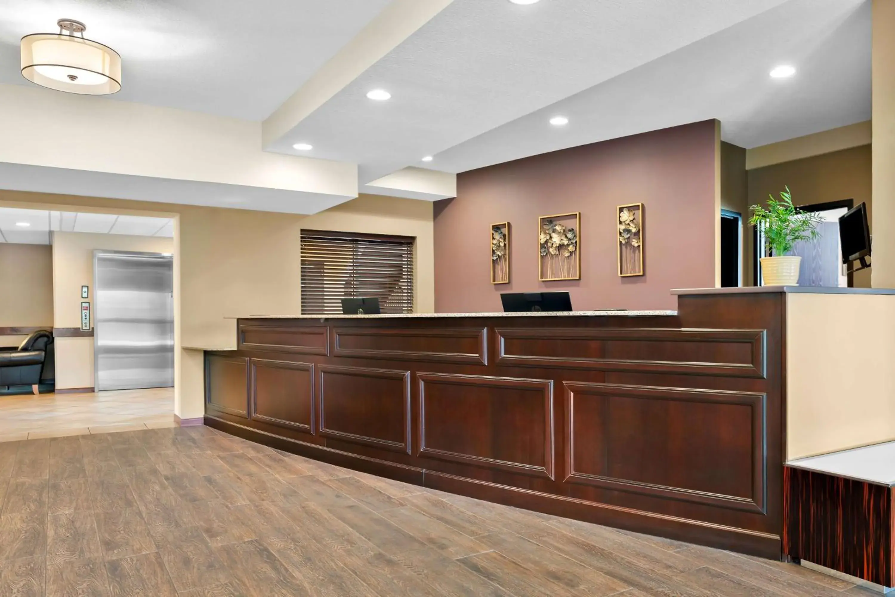 Lobby or reception in Best Western Paradise Inn Lobby or reception in Best Western Paradise Inn
