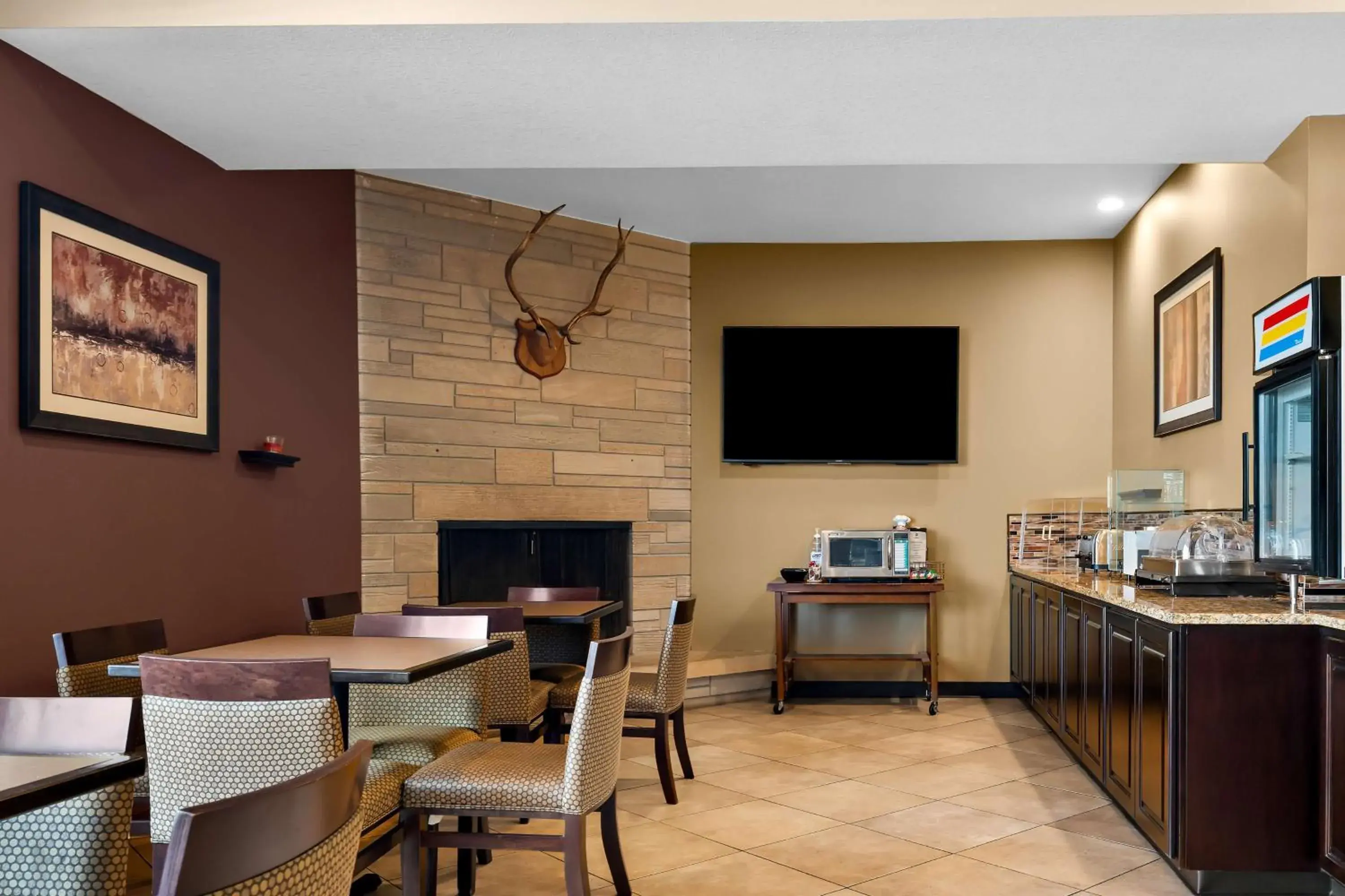 Breakfast in Best Western Paradise Inn Breakfast in Best Western Paradise Inn