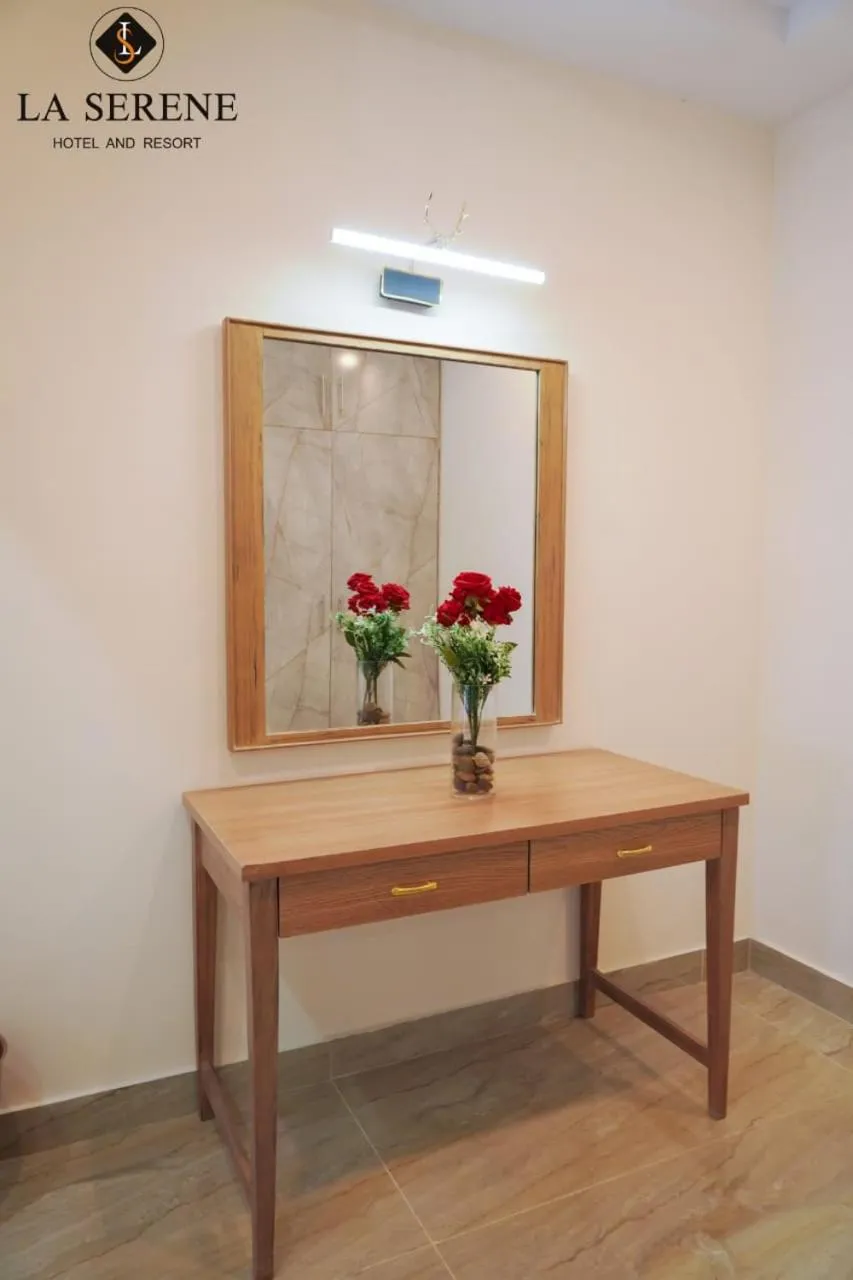 Restaurant/places to eat in La Serene Hotel and Resort Kalam by Khan Familia Travels