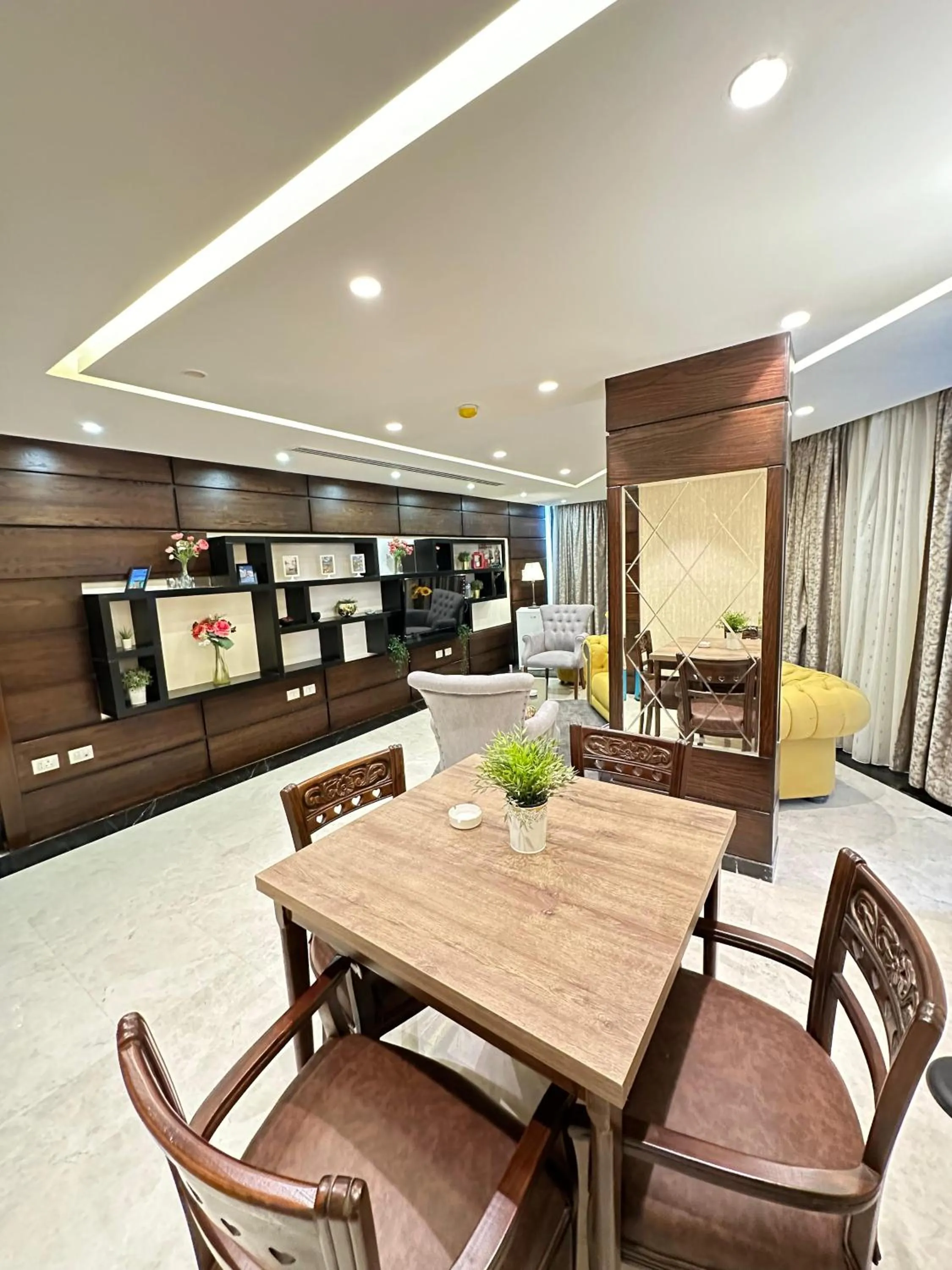 Seating area in Londrina Hotel