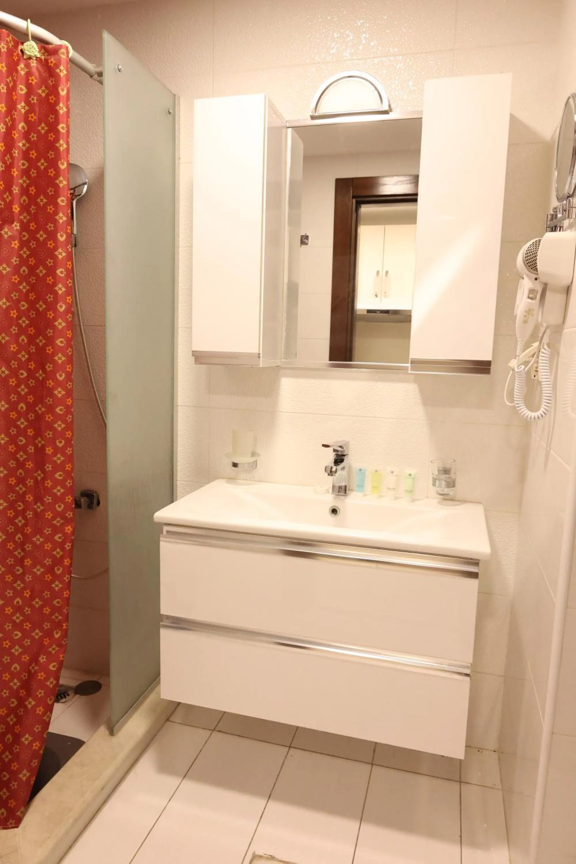 Shower in Londrina Hotel