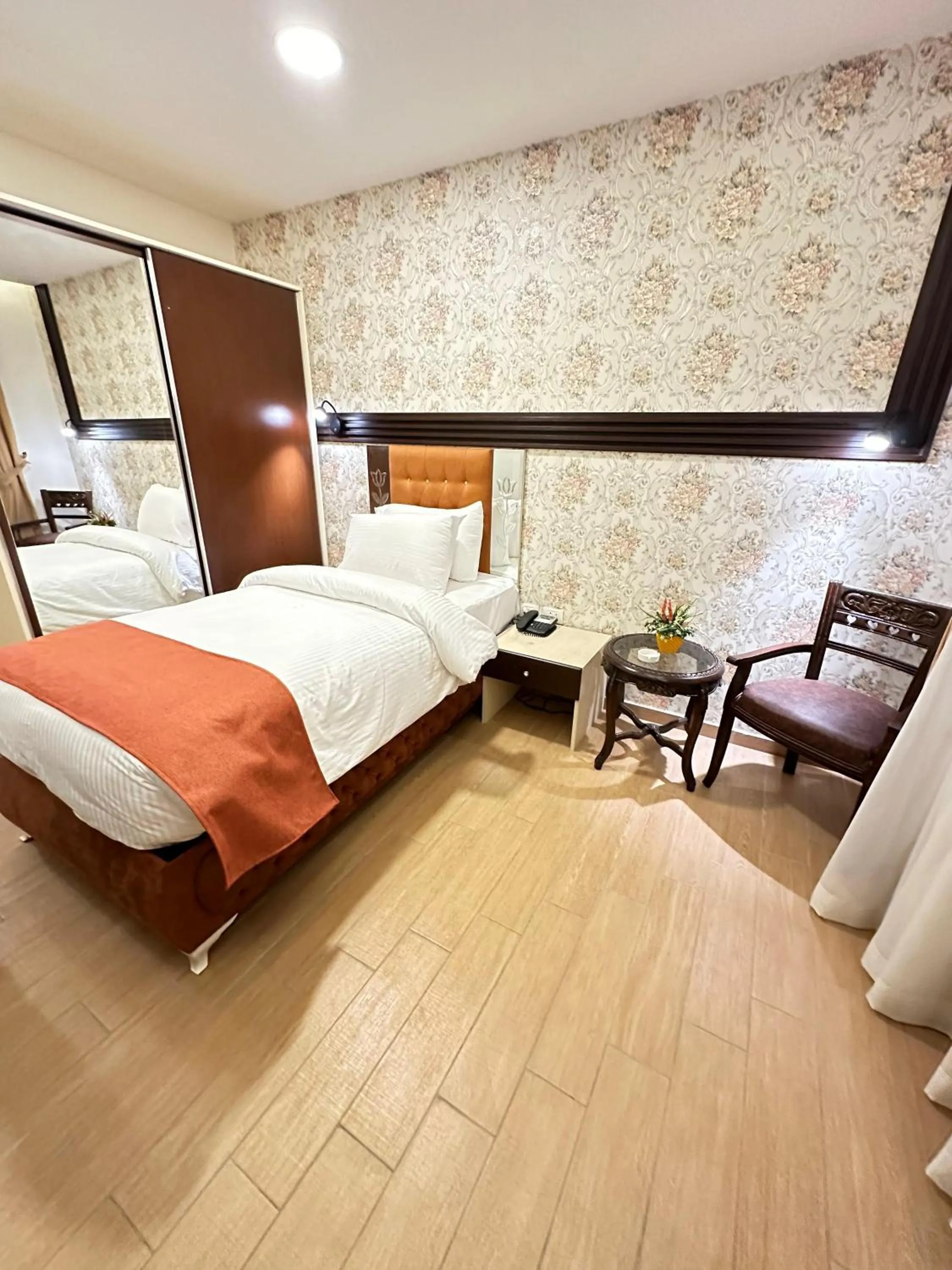 Bedroom, Bed in Londrina Hotel