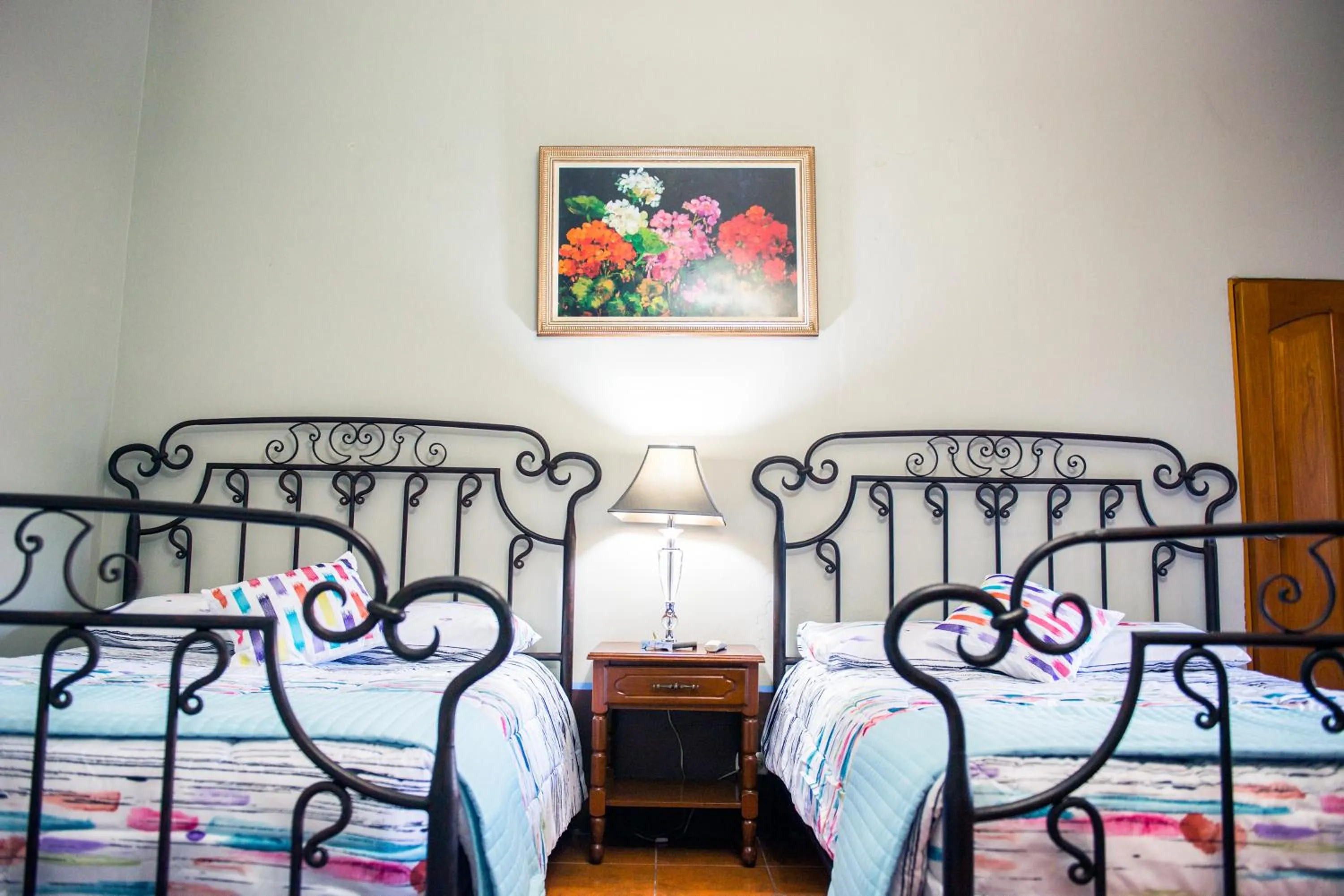 Twin Room with Private Bathroom in Hotel Casa de las Fuentes